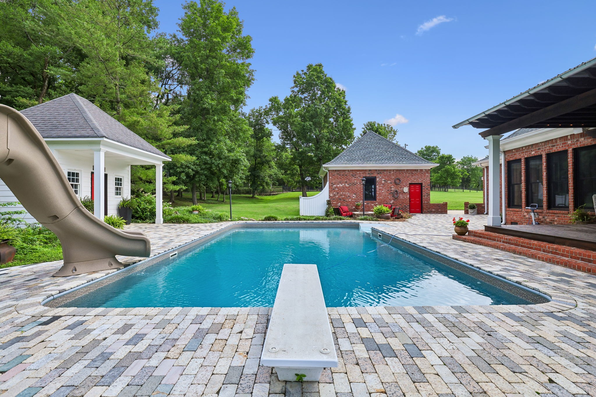 9739 Barlow Lane
