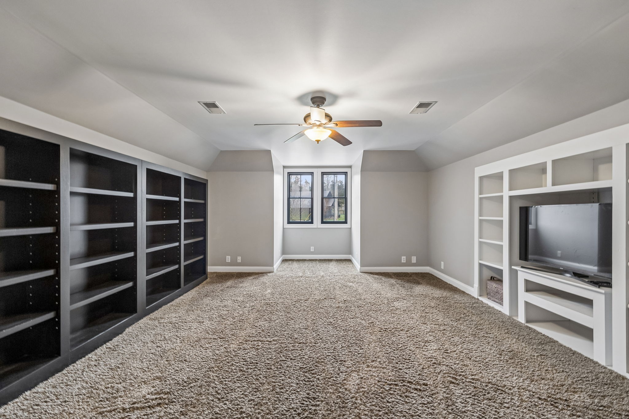 9739 Barlow Lane
