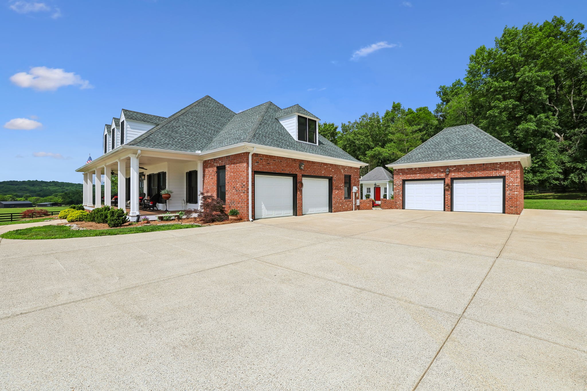 9739 Barlow Lane
