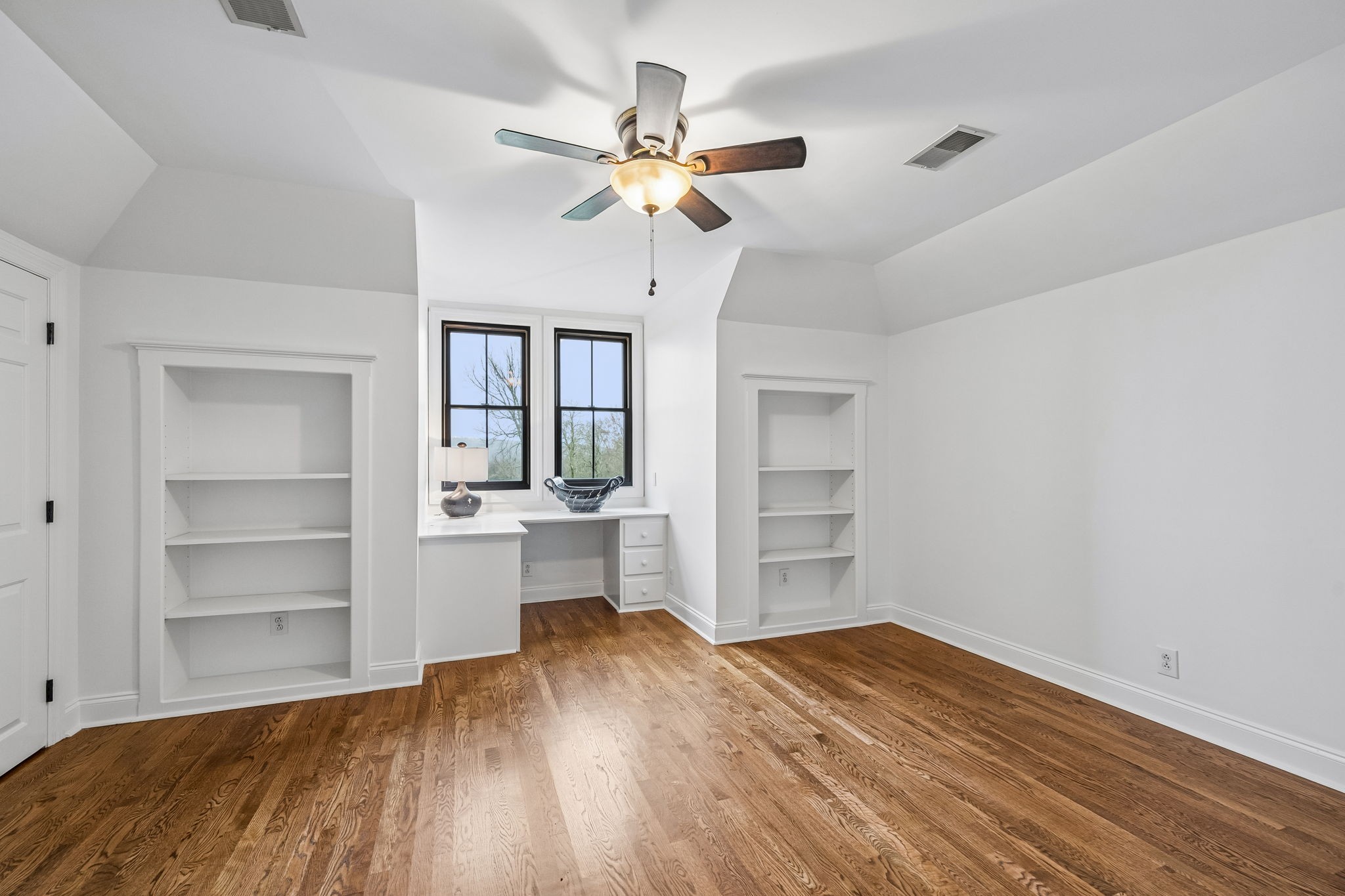 9739 Barlow Lane