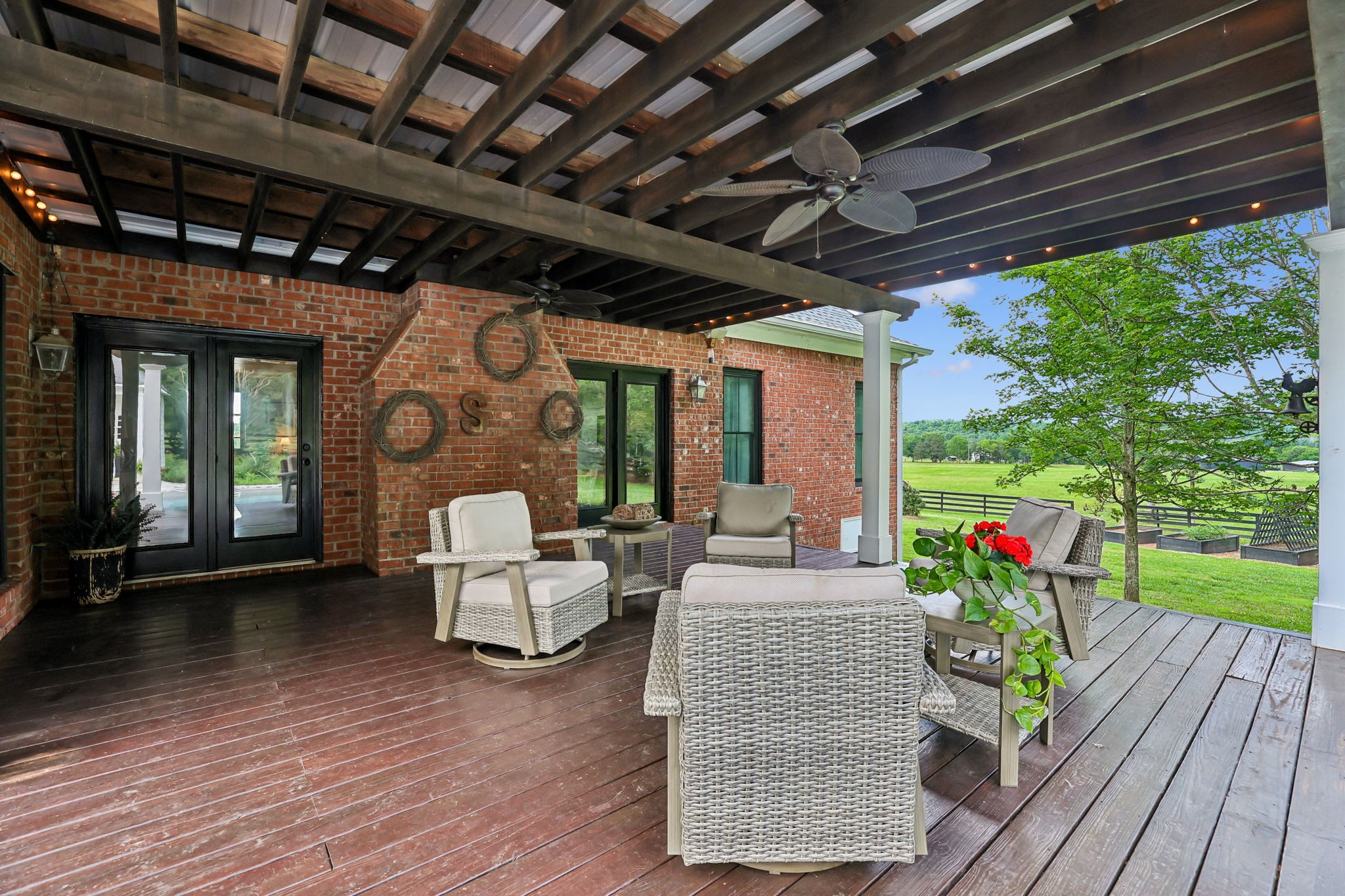 9739 Barlow Lane