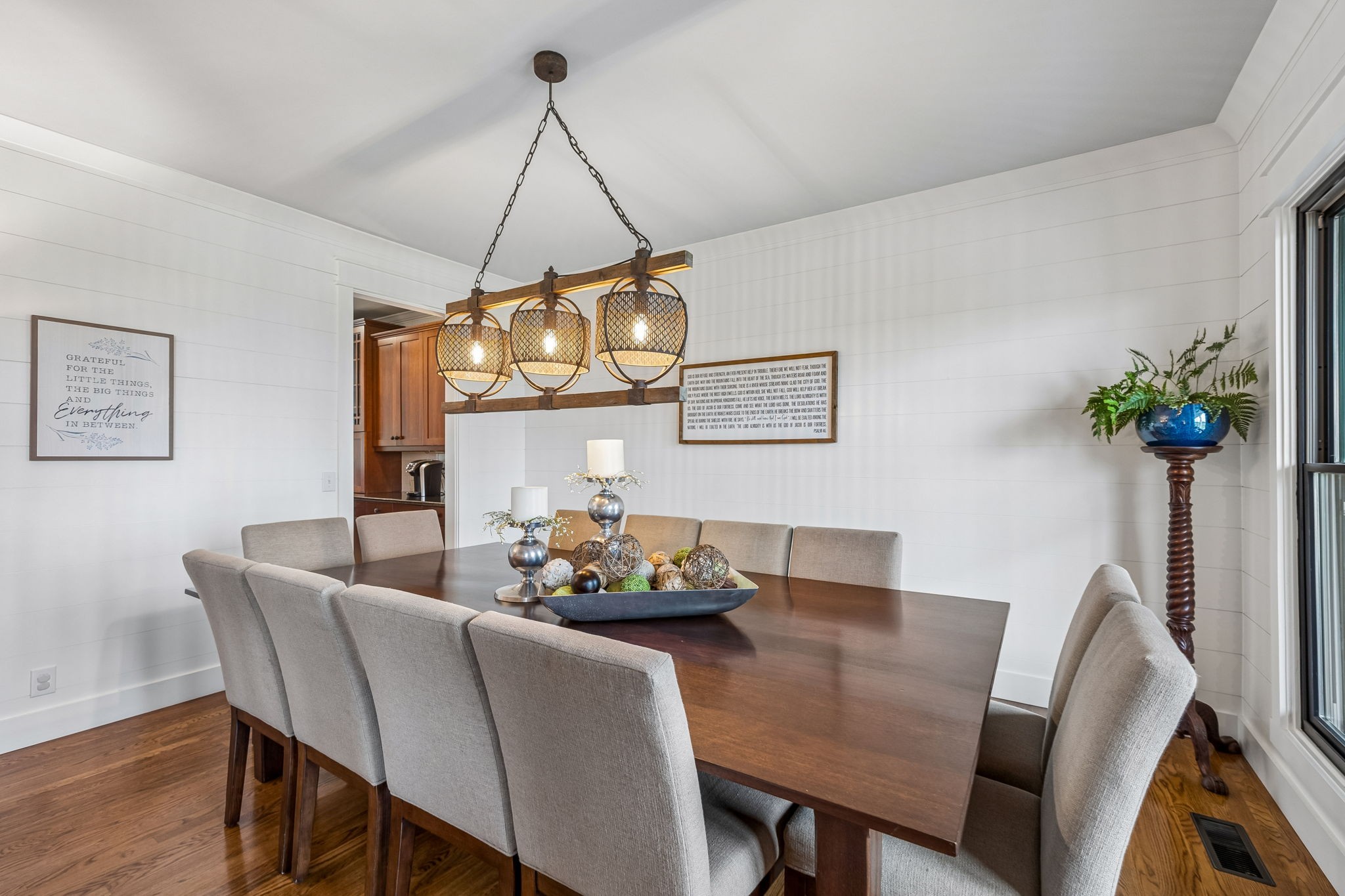 9739 Barlow Lane