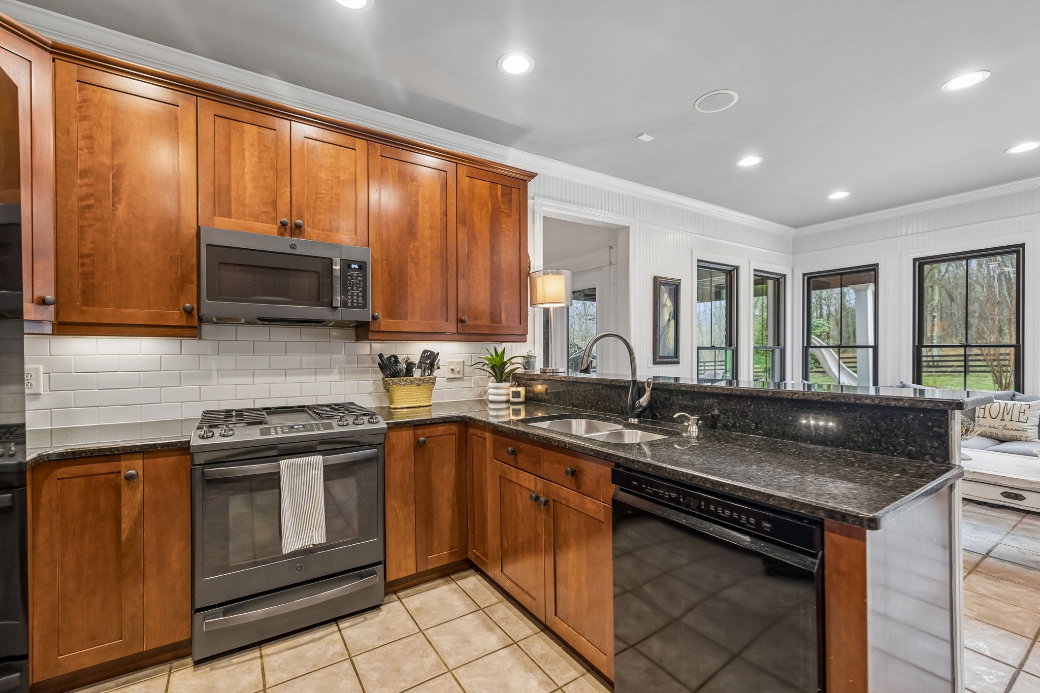 9739 Barlow Lane