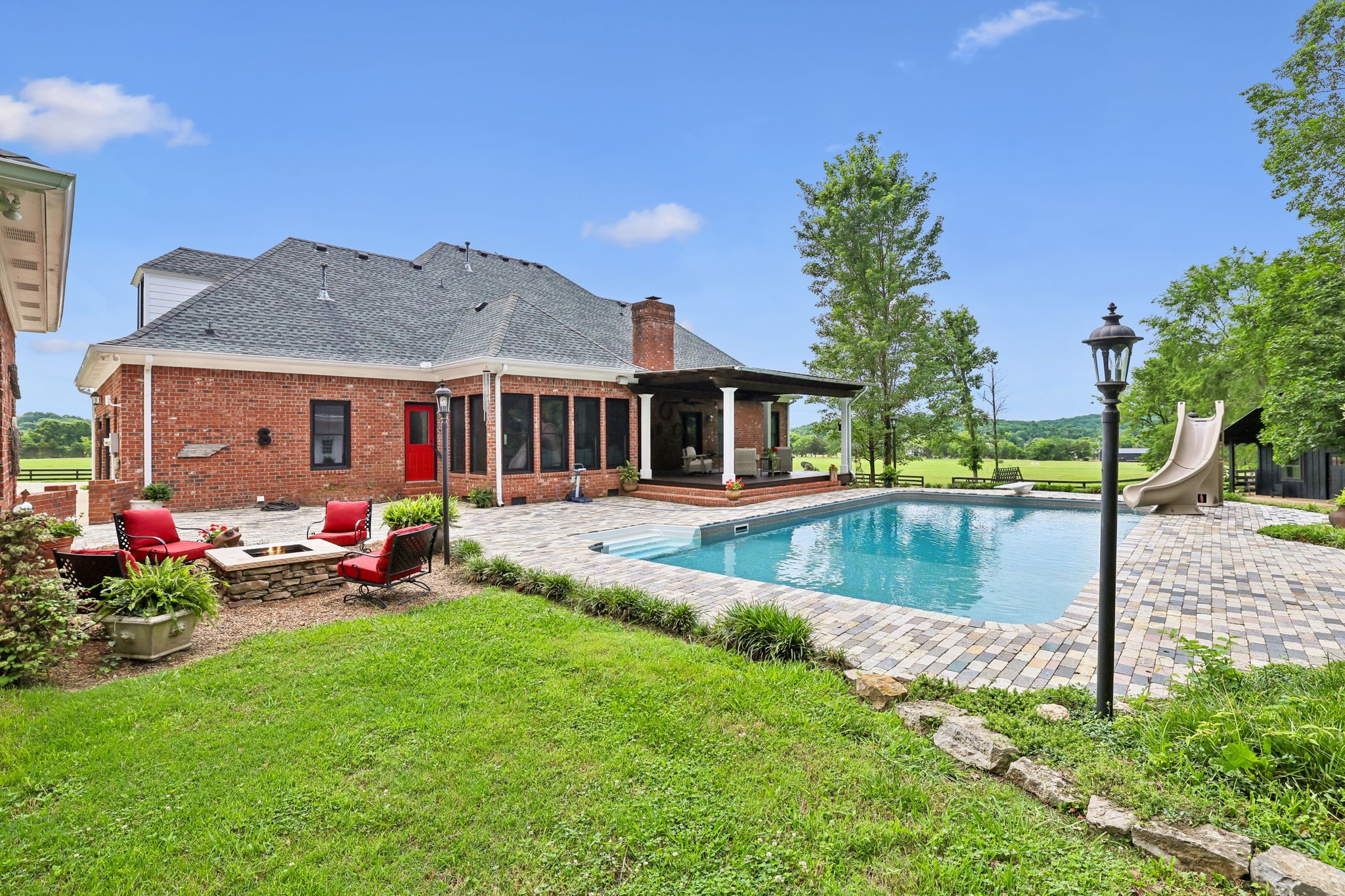 9739 Barlow Lane