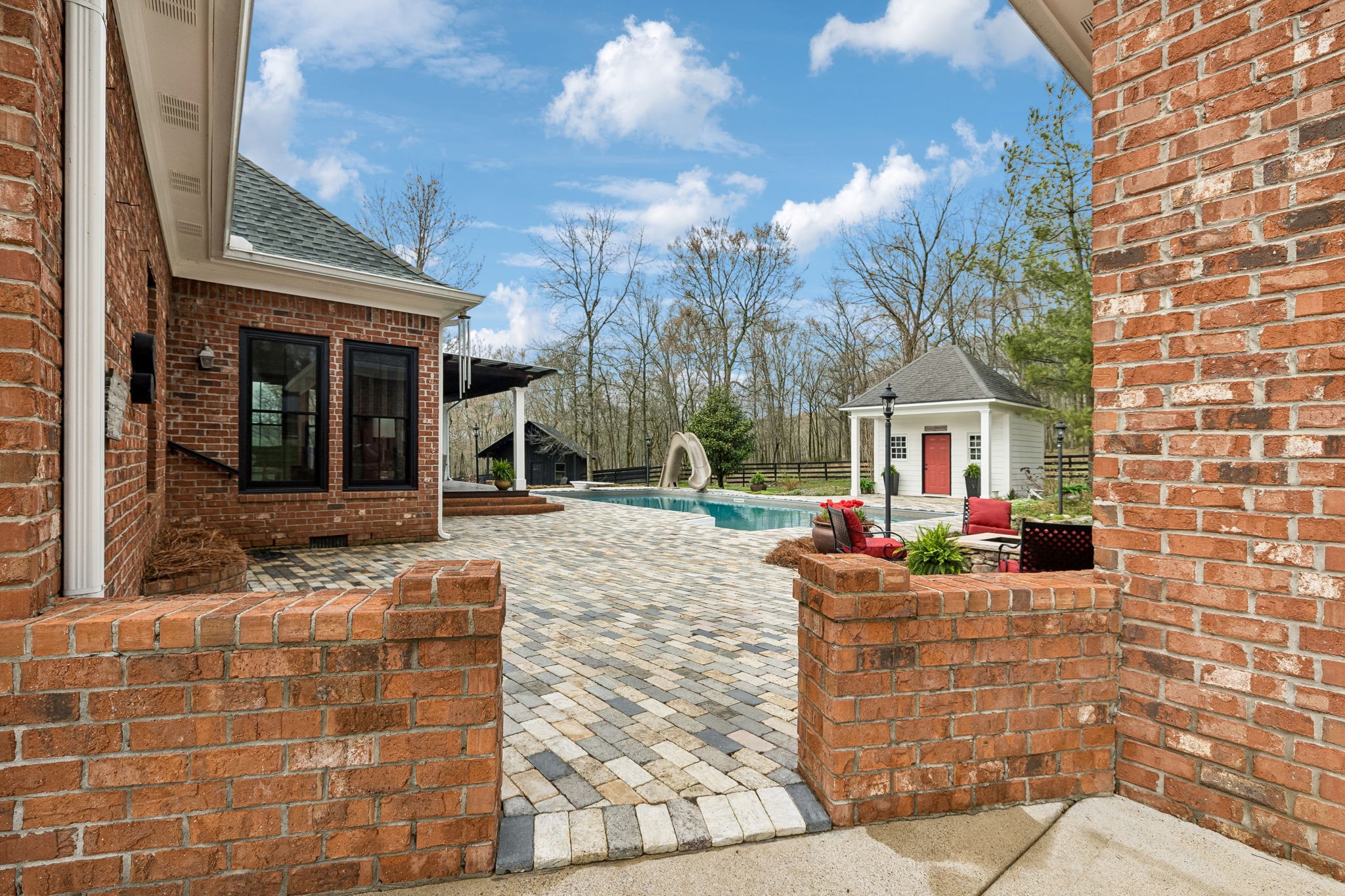 9739 Barlow Lane