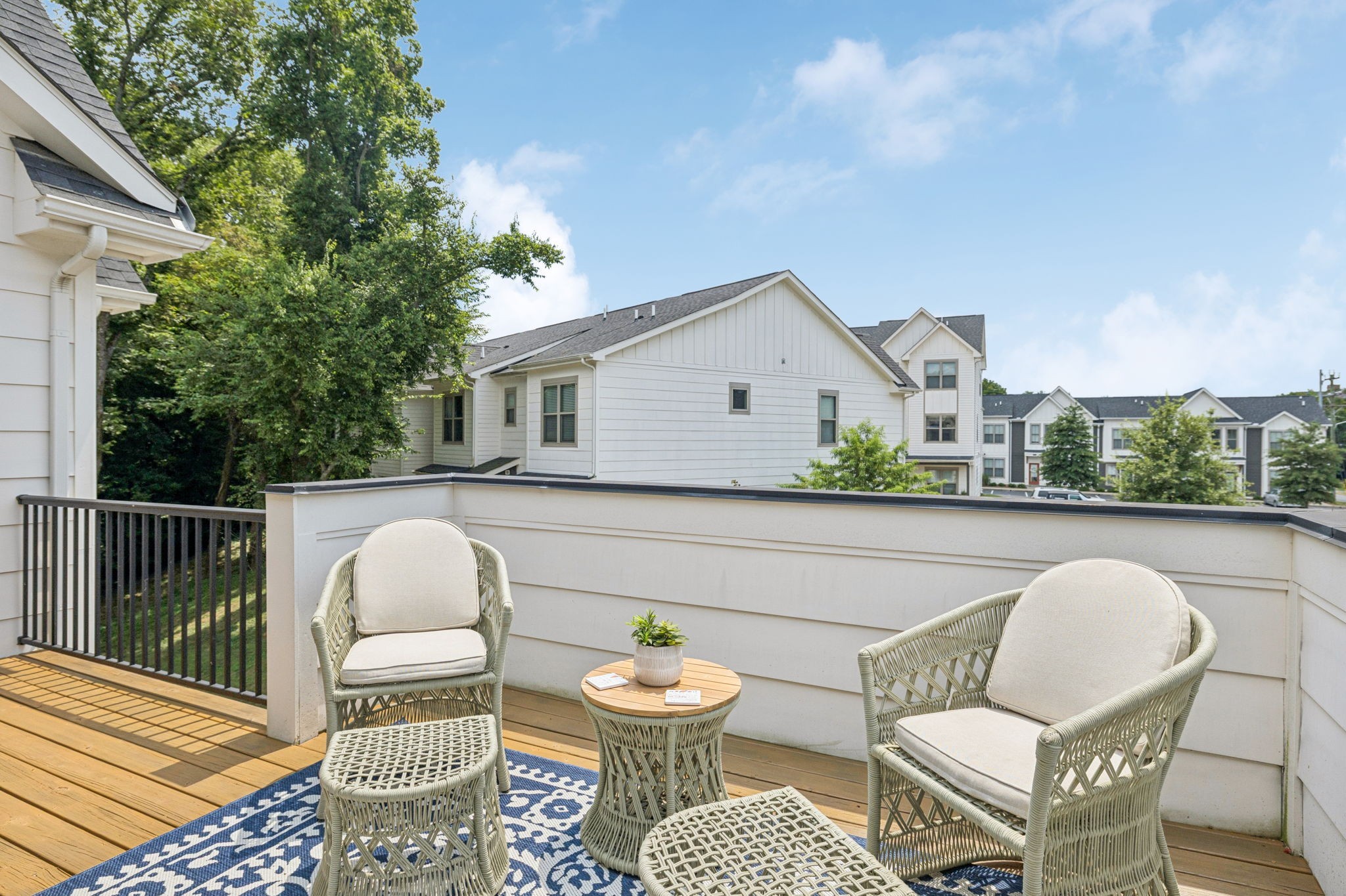 220 Thompson Park Dr