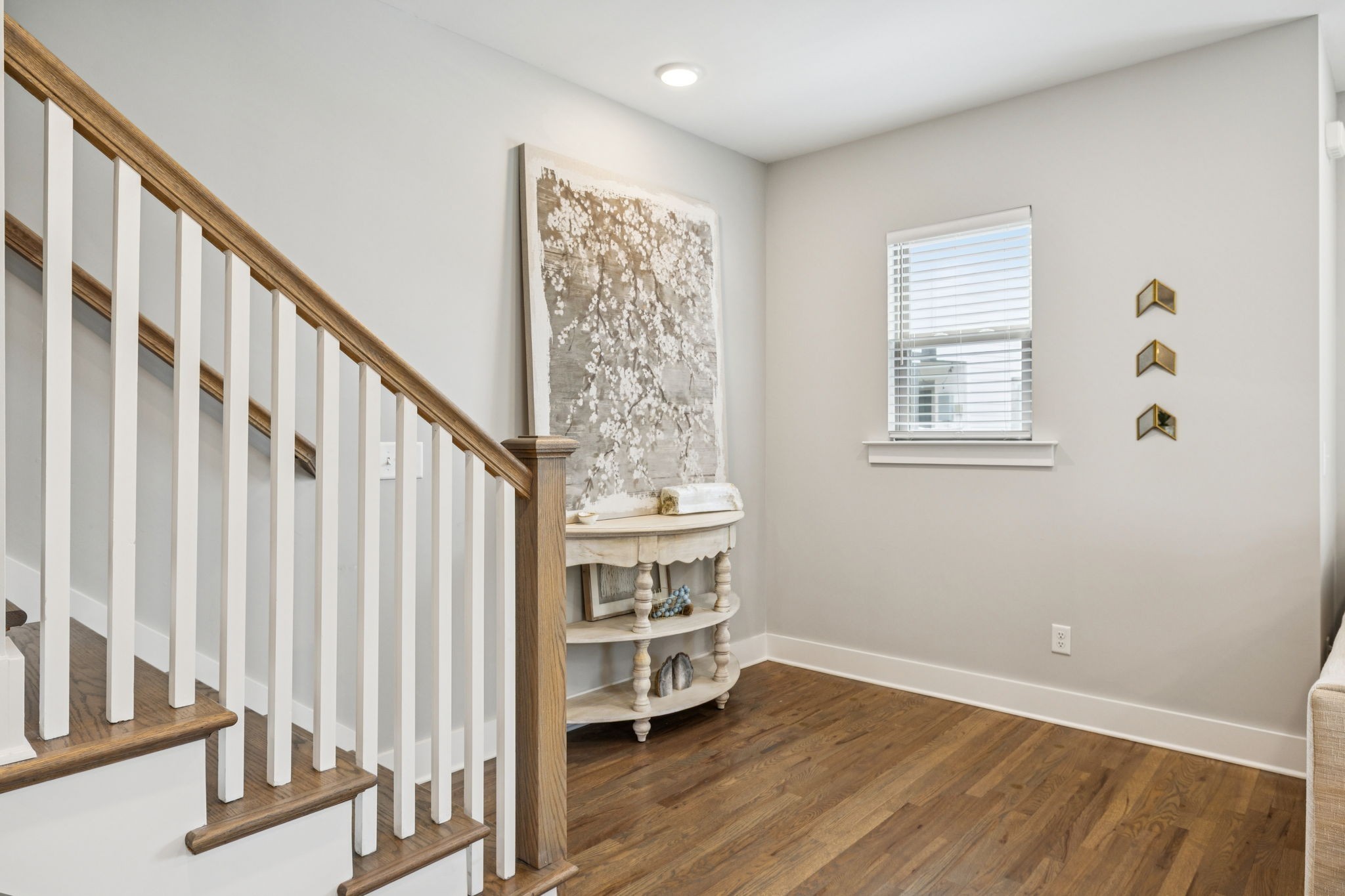 220 Thompson Park Dr