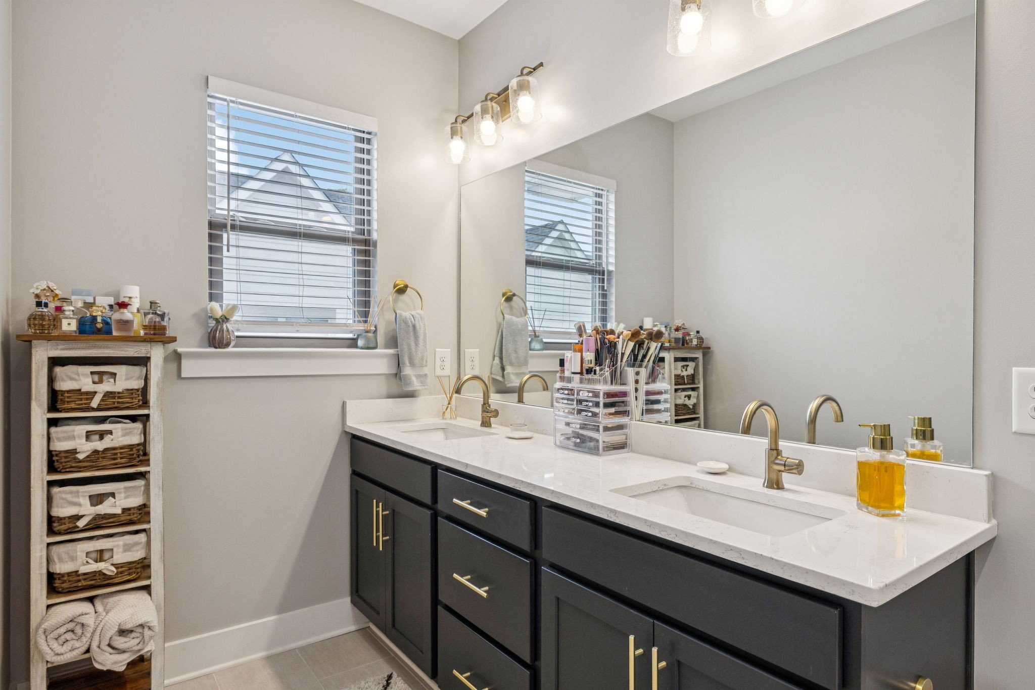 220 Thompson Park Dr