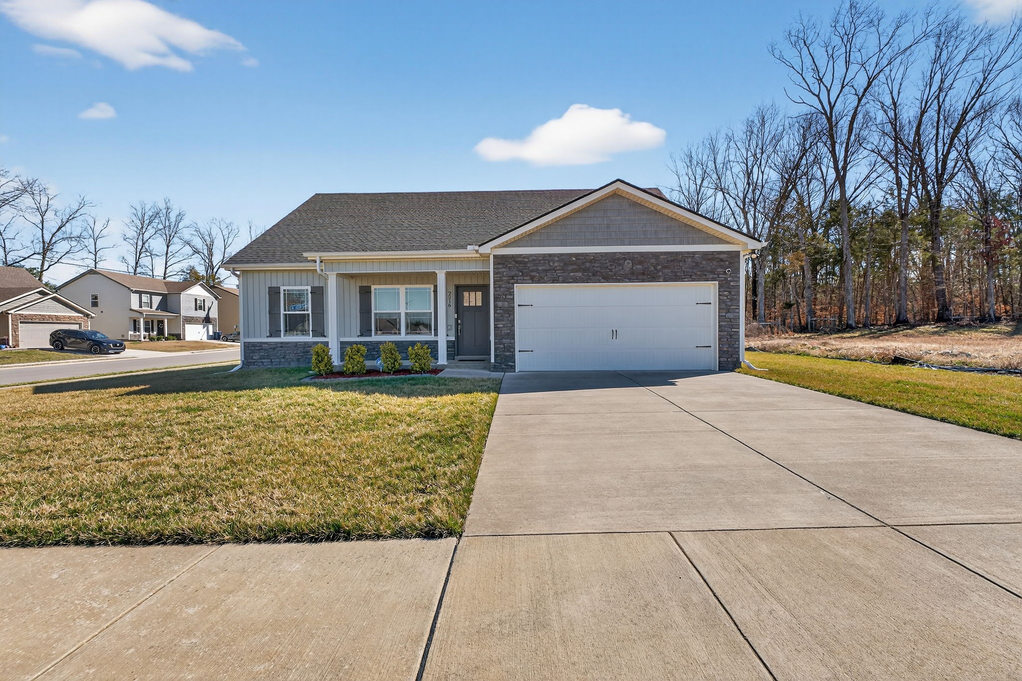 2216 Rolling Hills