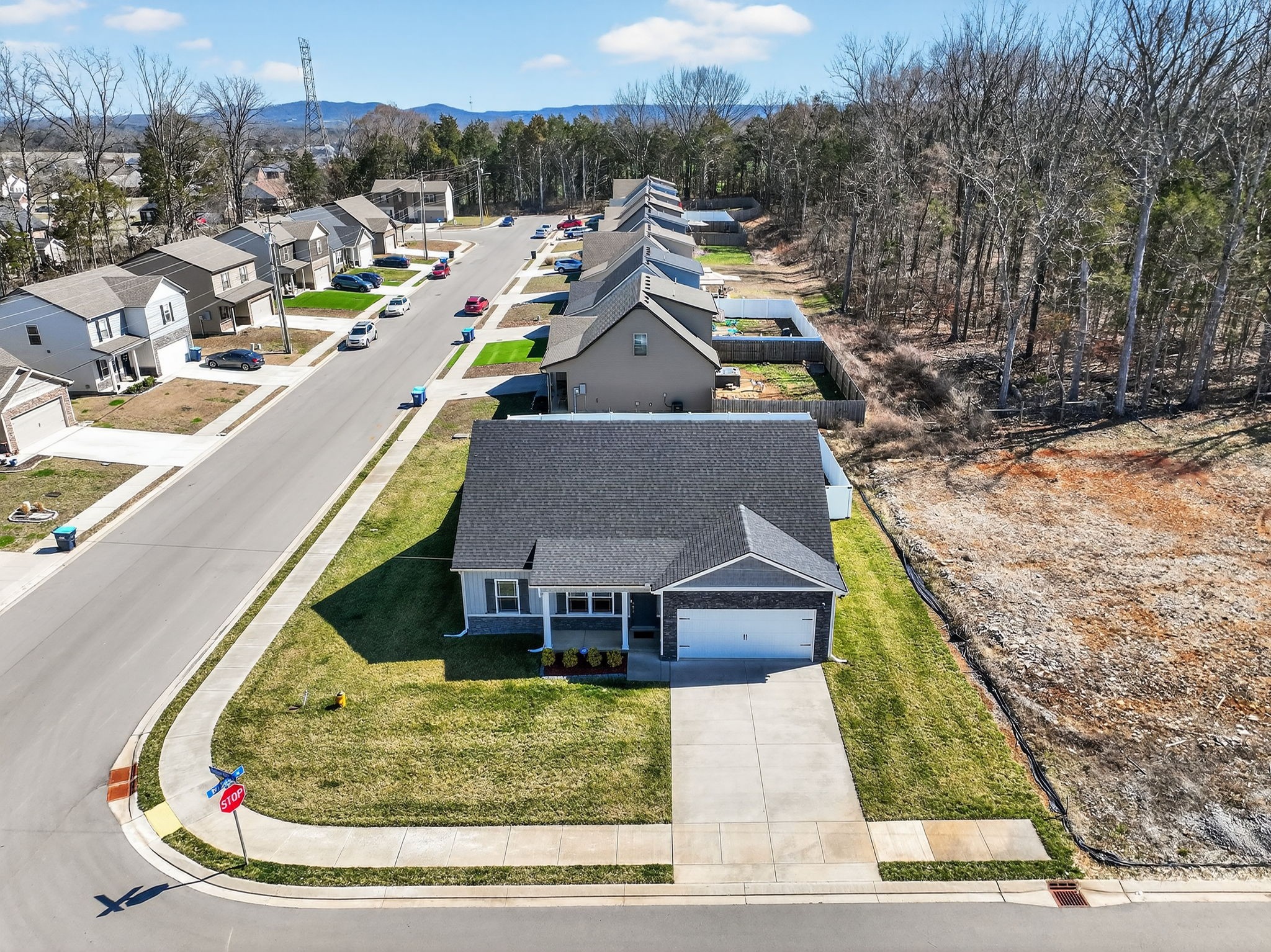 2216 Rolling Hills