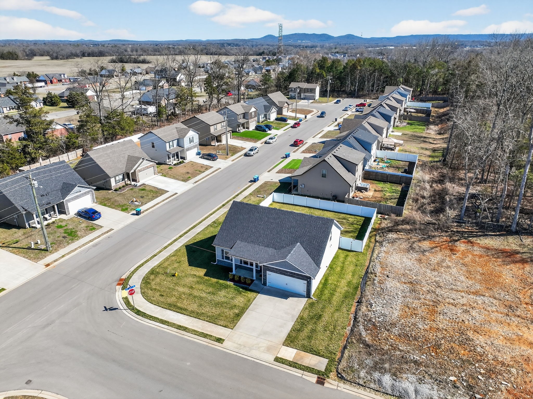 2216 Rolling Hills