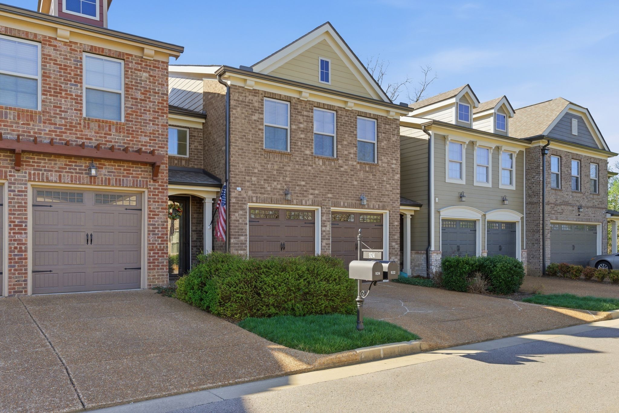 922 Silkwood Cir