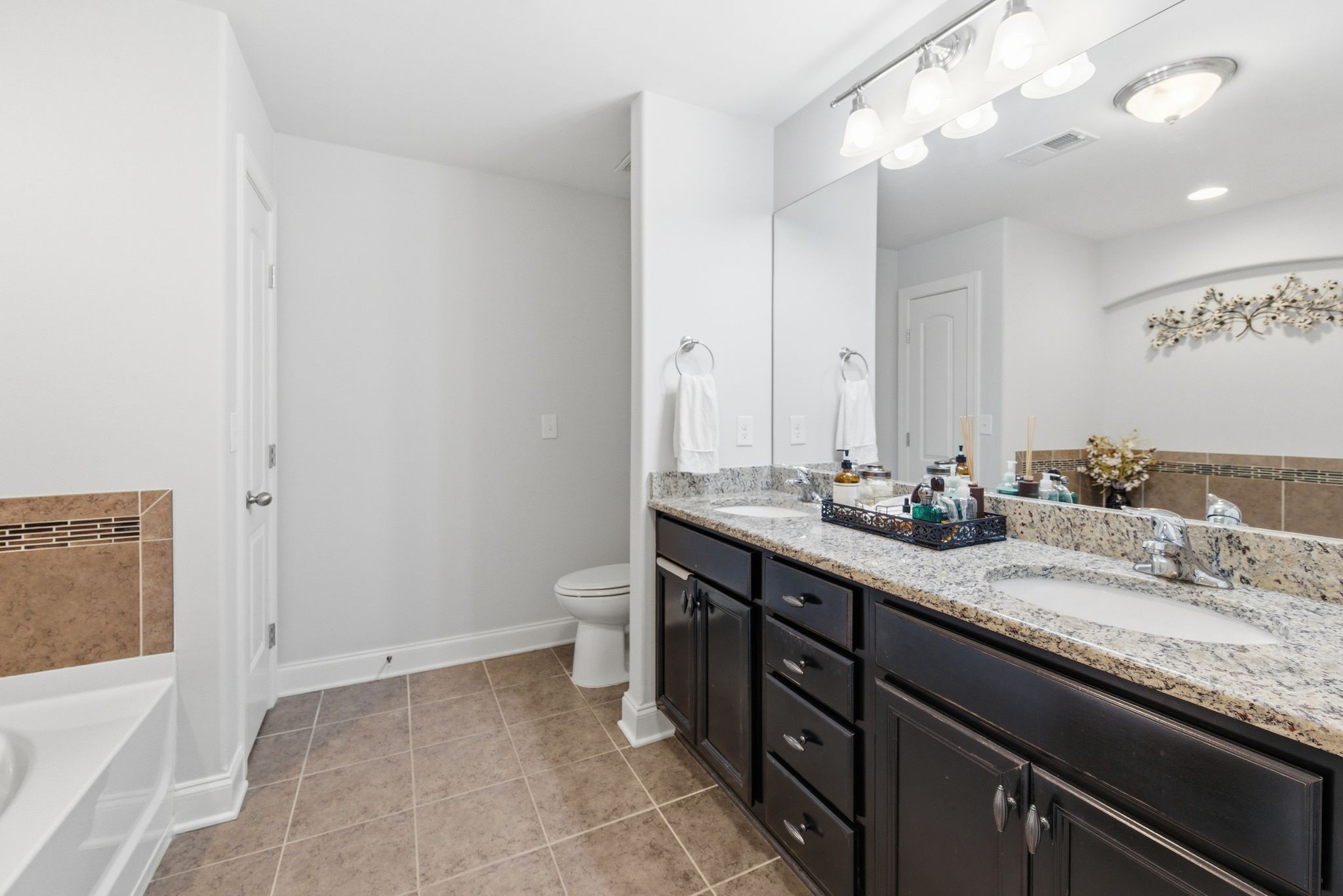 922 Silkwood Cir