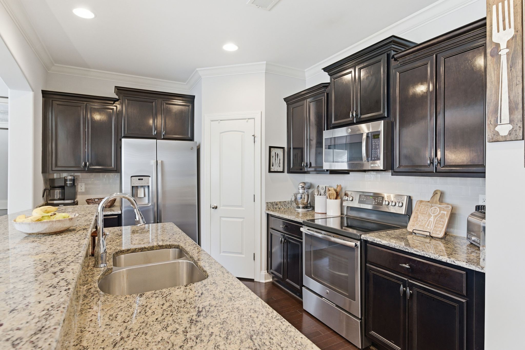 922 Silkwood Cir