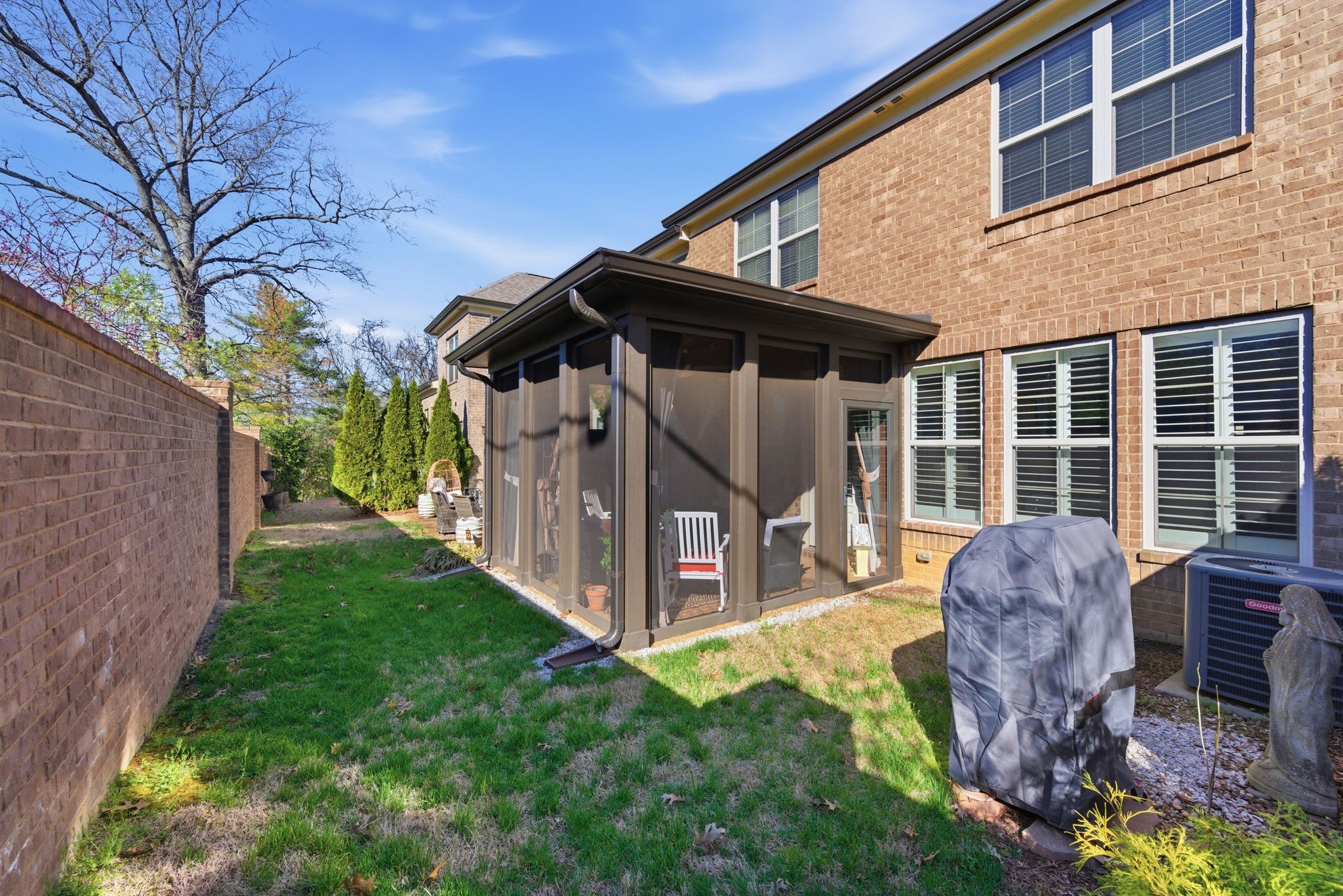922 Silkwood Cir