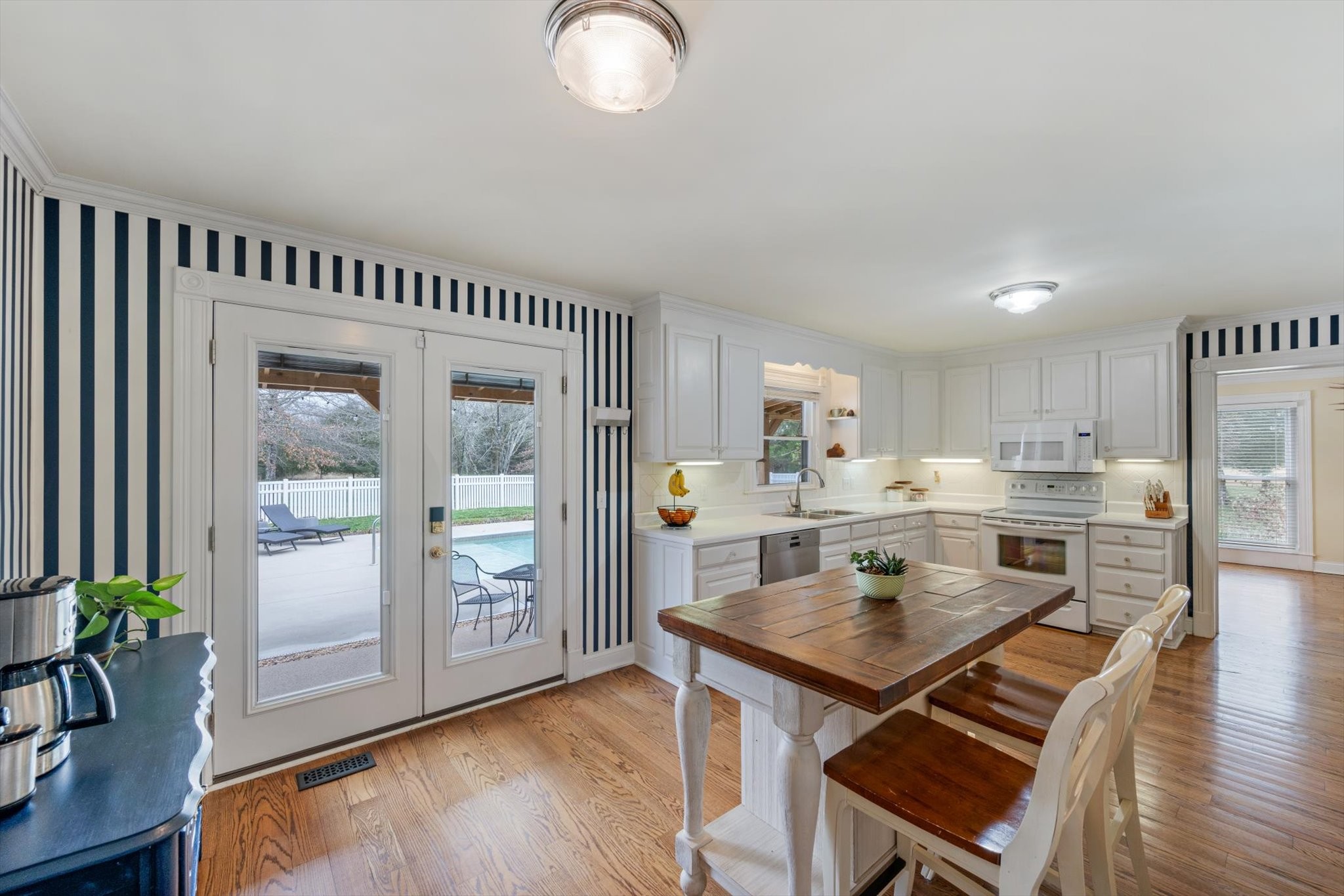 8190 Cainsville Pike