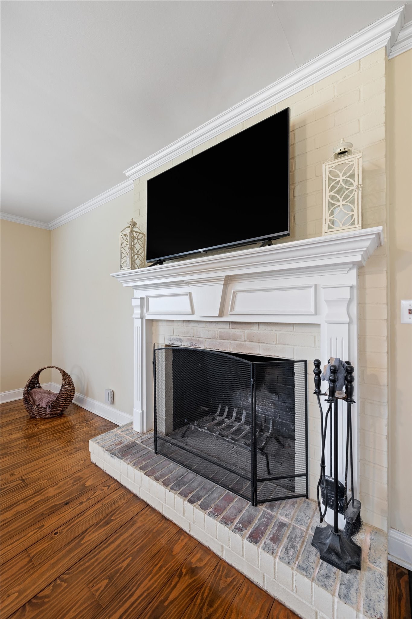 8190 Cainsville Pike