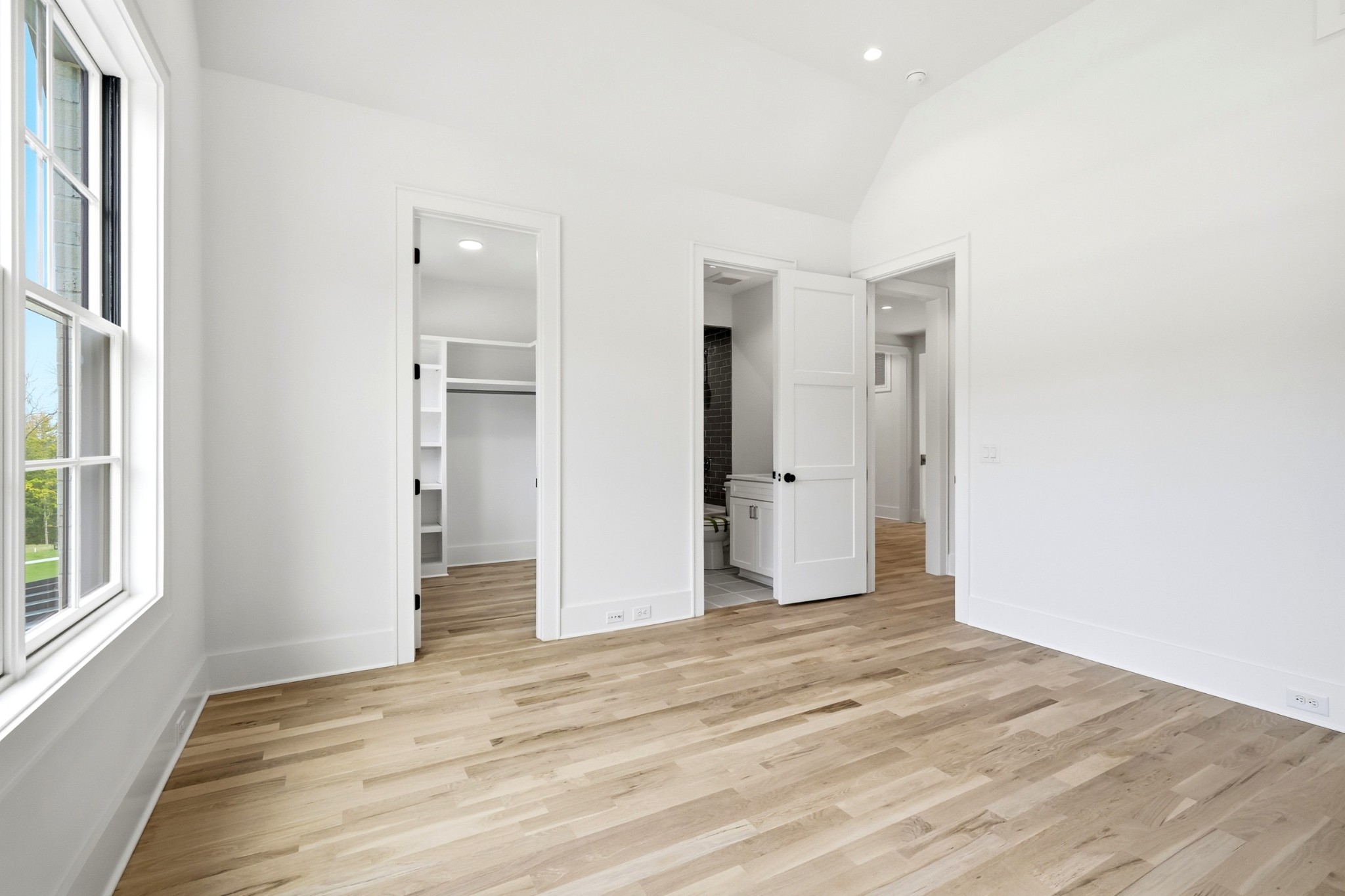 9405 Dewaal Ridge