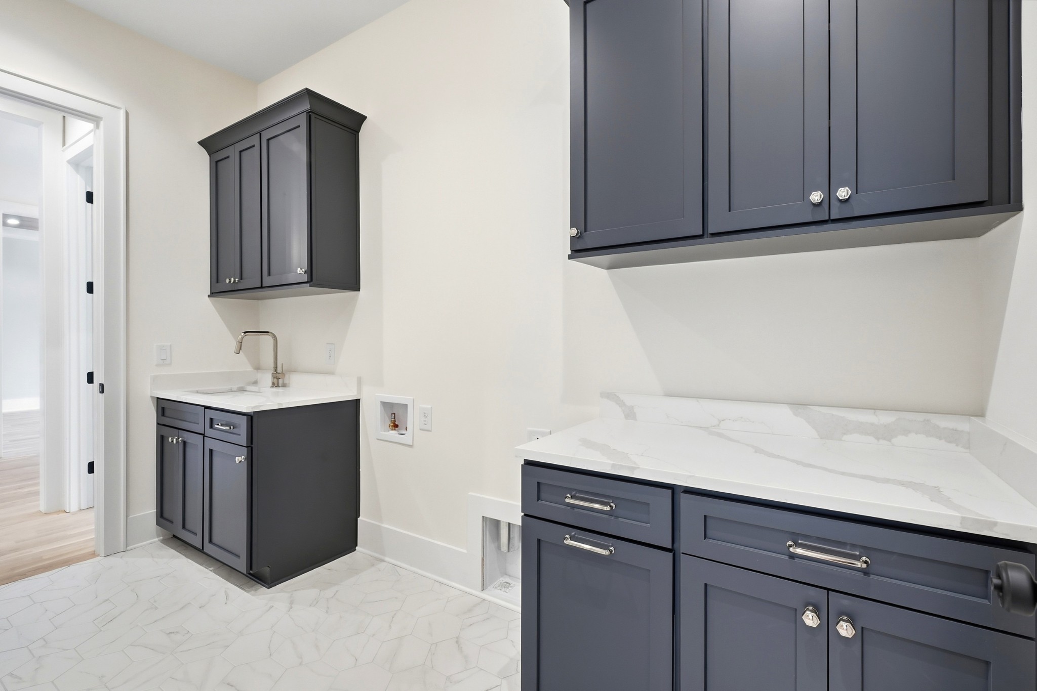 9405 Dewaal Ridge