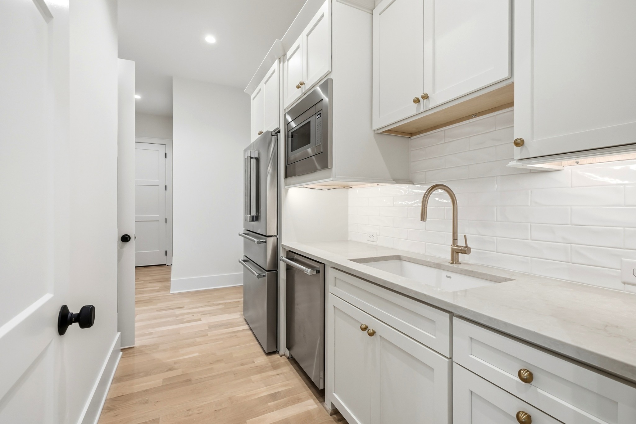 9405 Dewaal Ridge