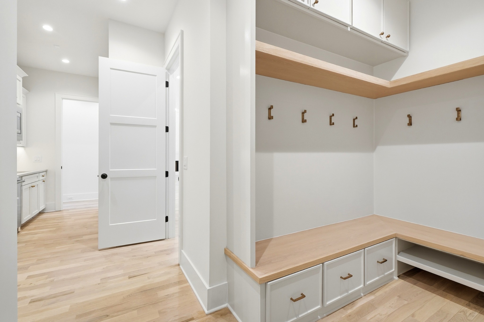 9405 Dewaal Ridge