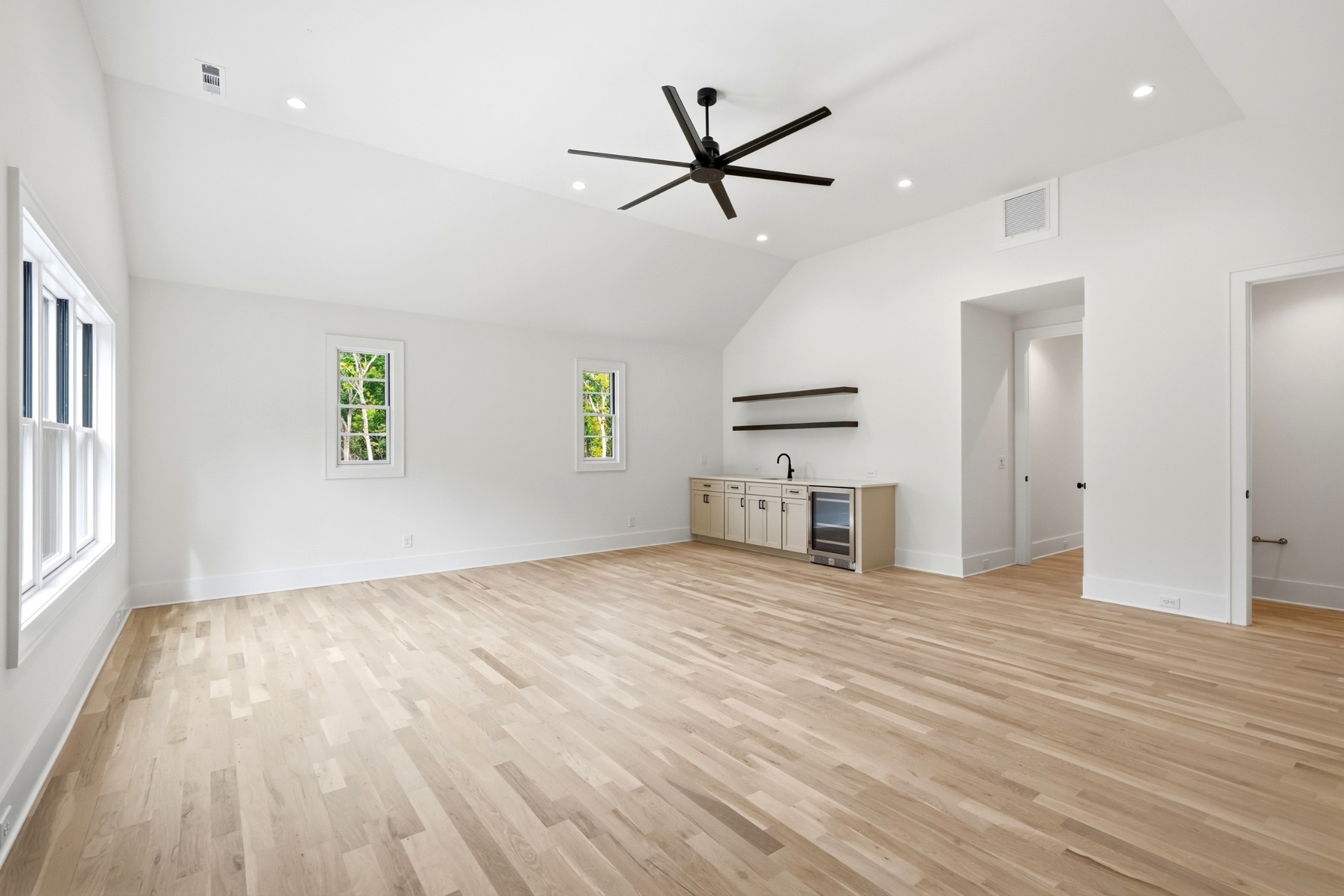 9405 Dewaal Ridge