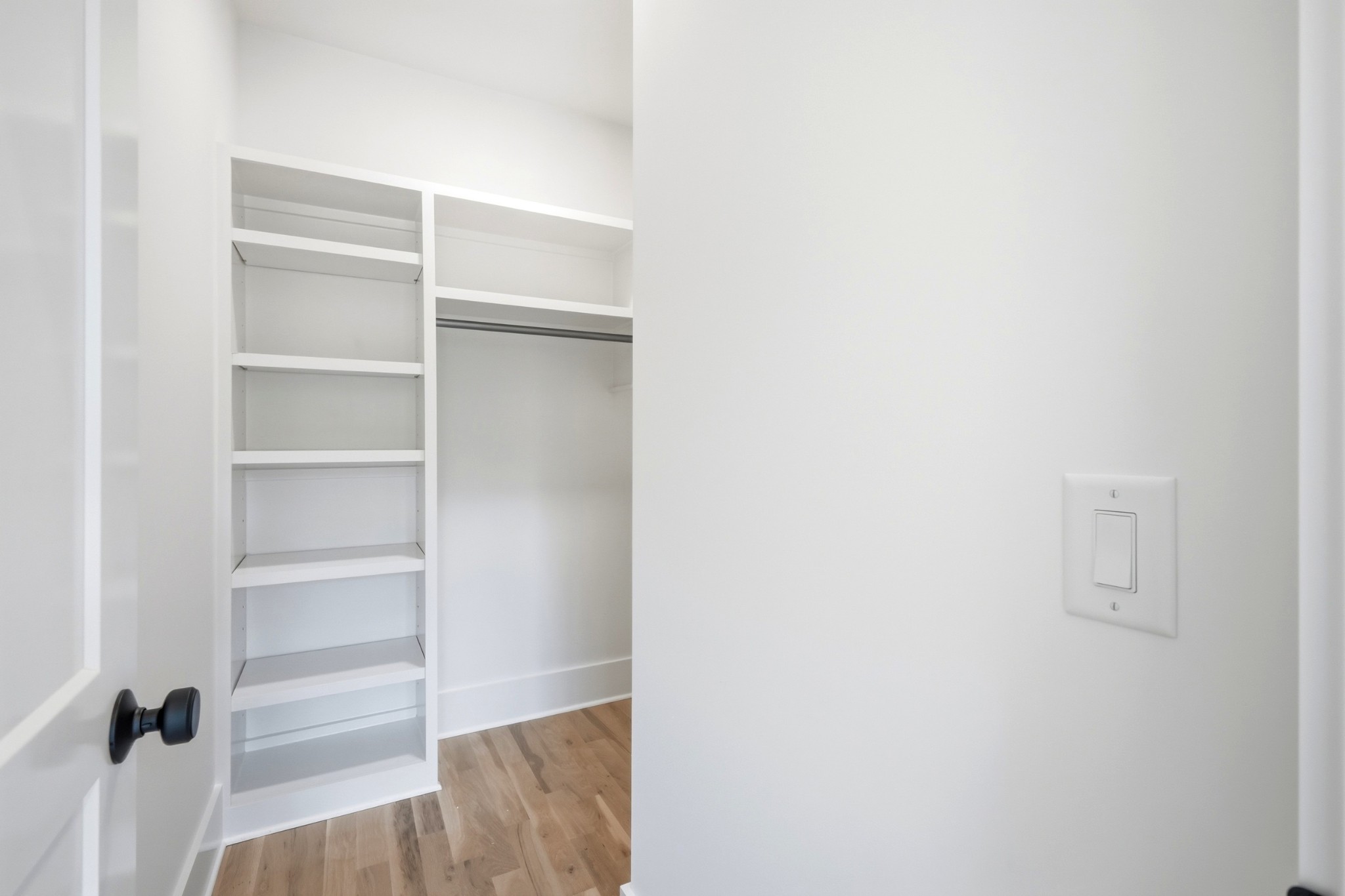 9405 Dewaal Ridge