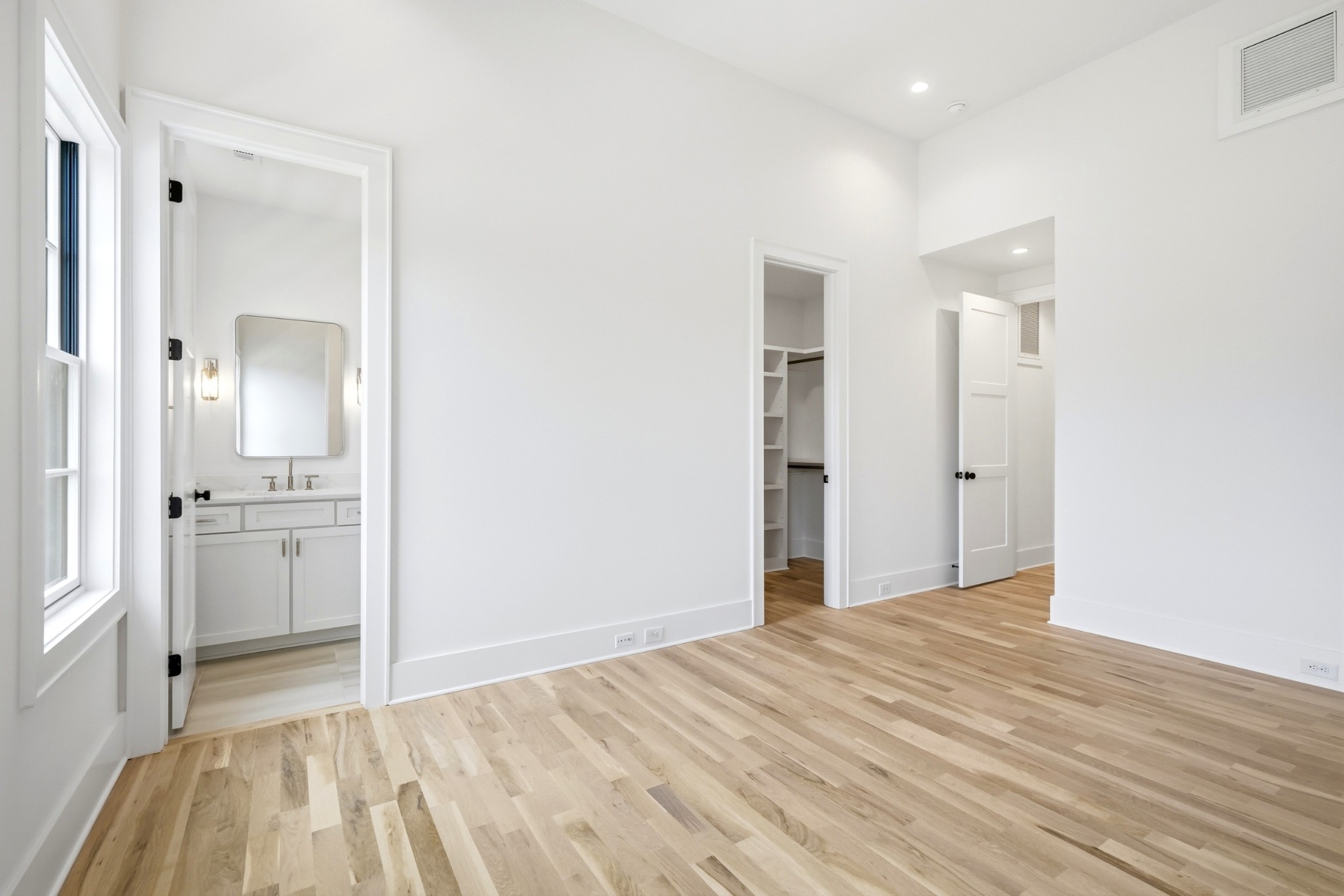 9405 Dewaal Ridge