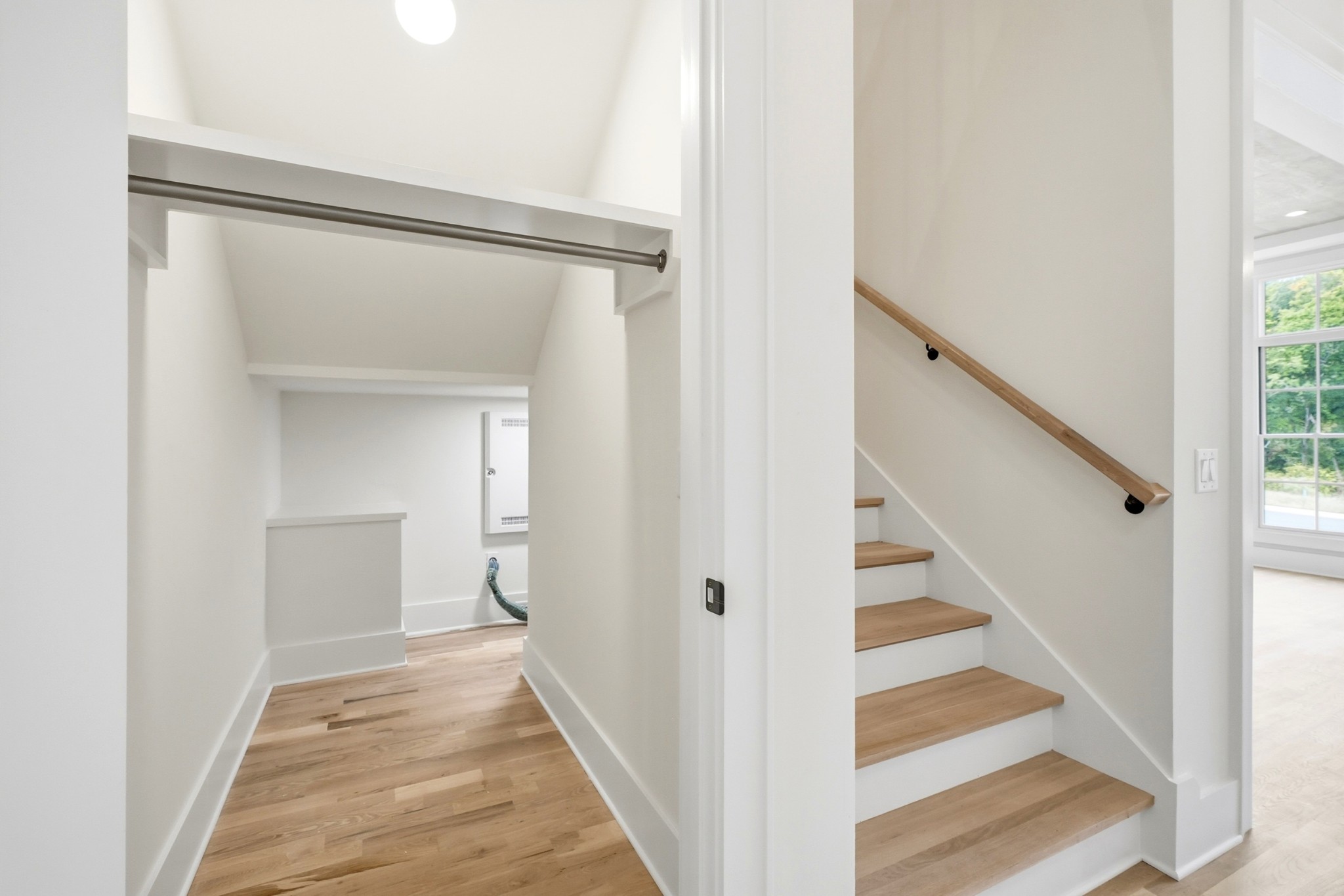 9405 Dewaal Ridge