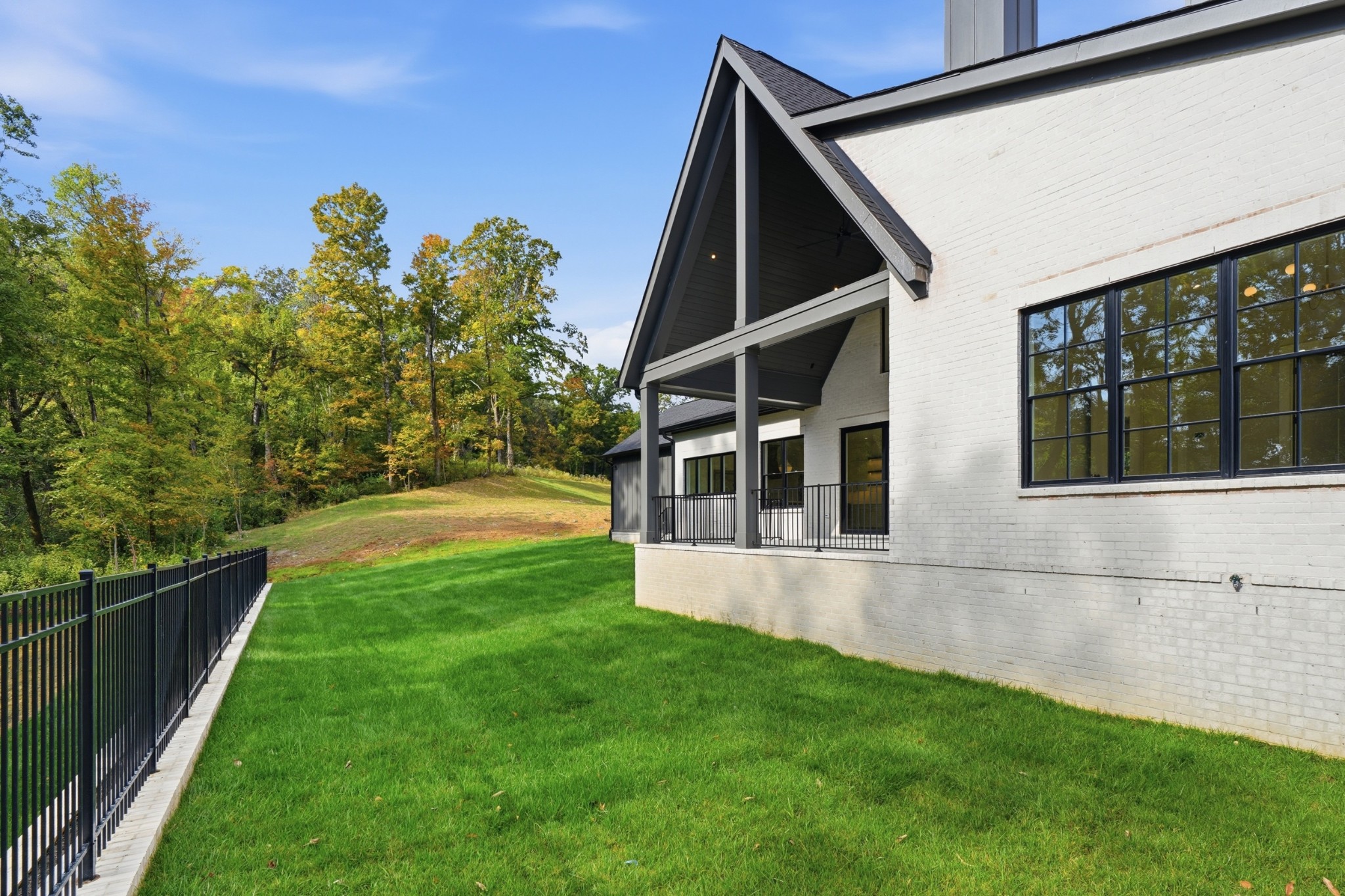 9405 Dewaal Ridge