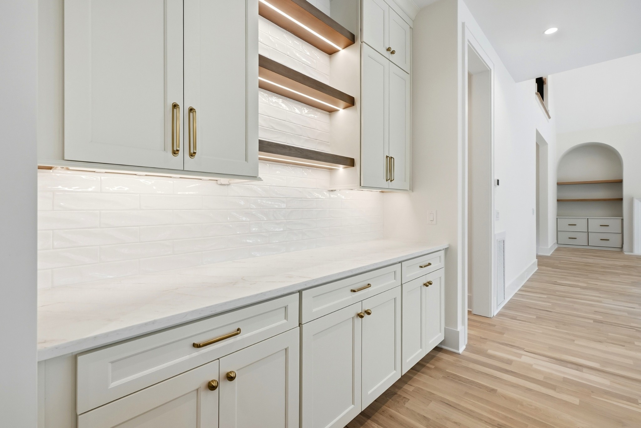 9405 Dewaal Ridge