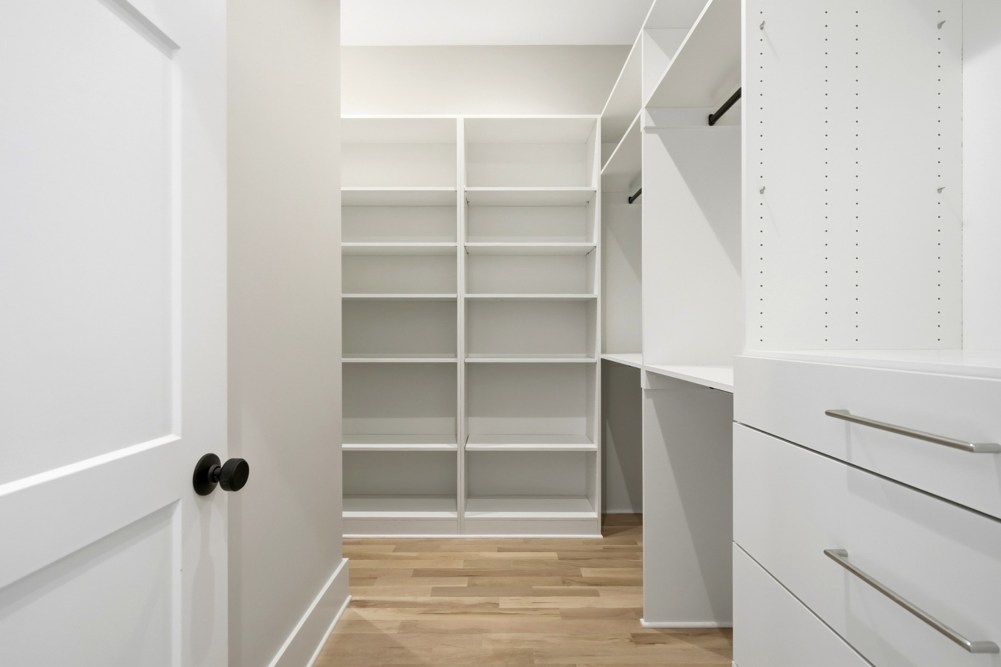 9405 Dewaal Ridge