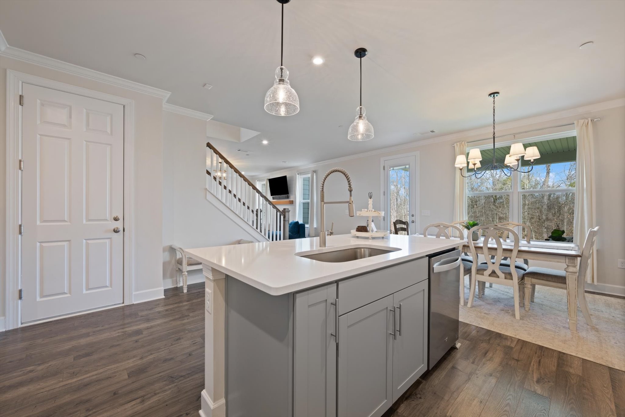 4056 Rosa Dr