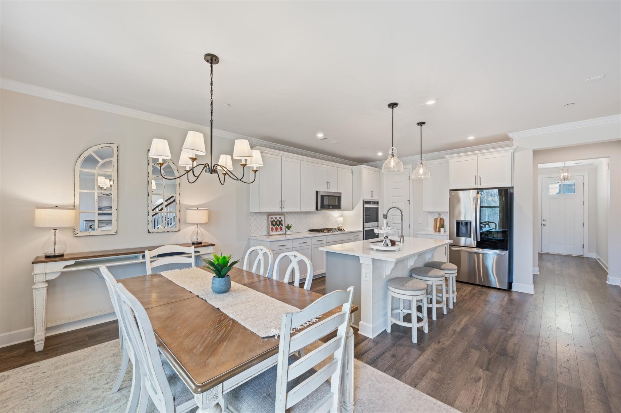 4056 Rosa Dr
