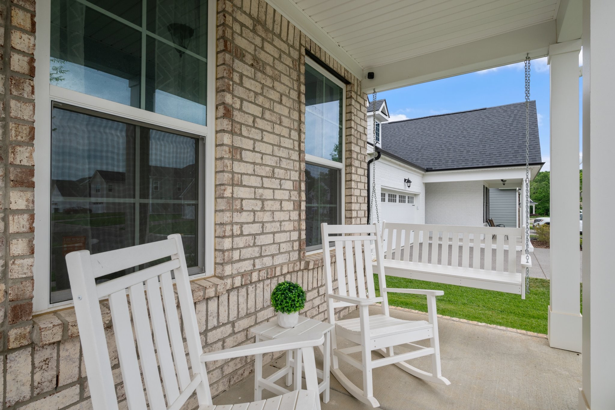 4056 Rosa Dr