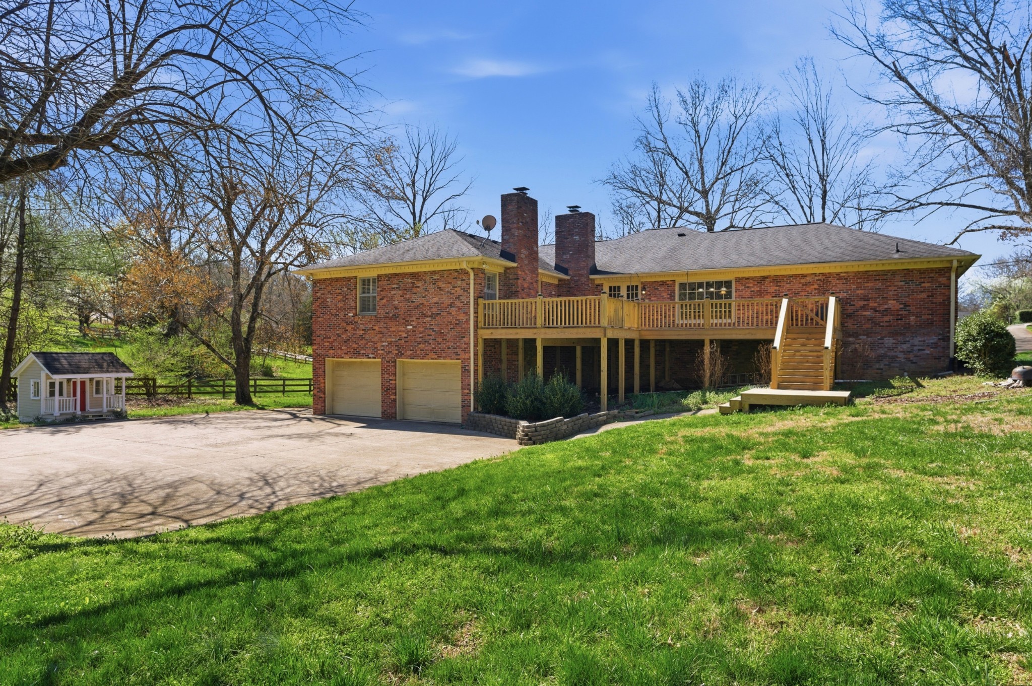 606 Natchez Bend Road