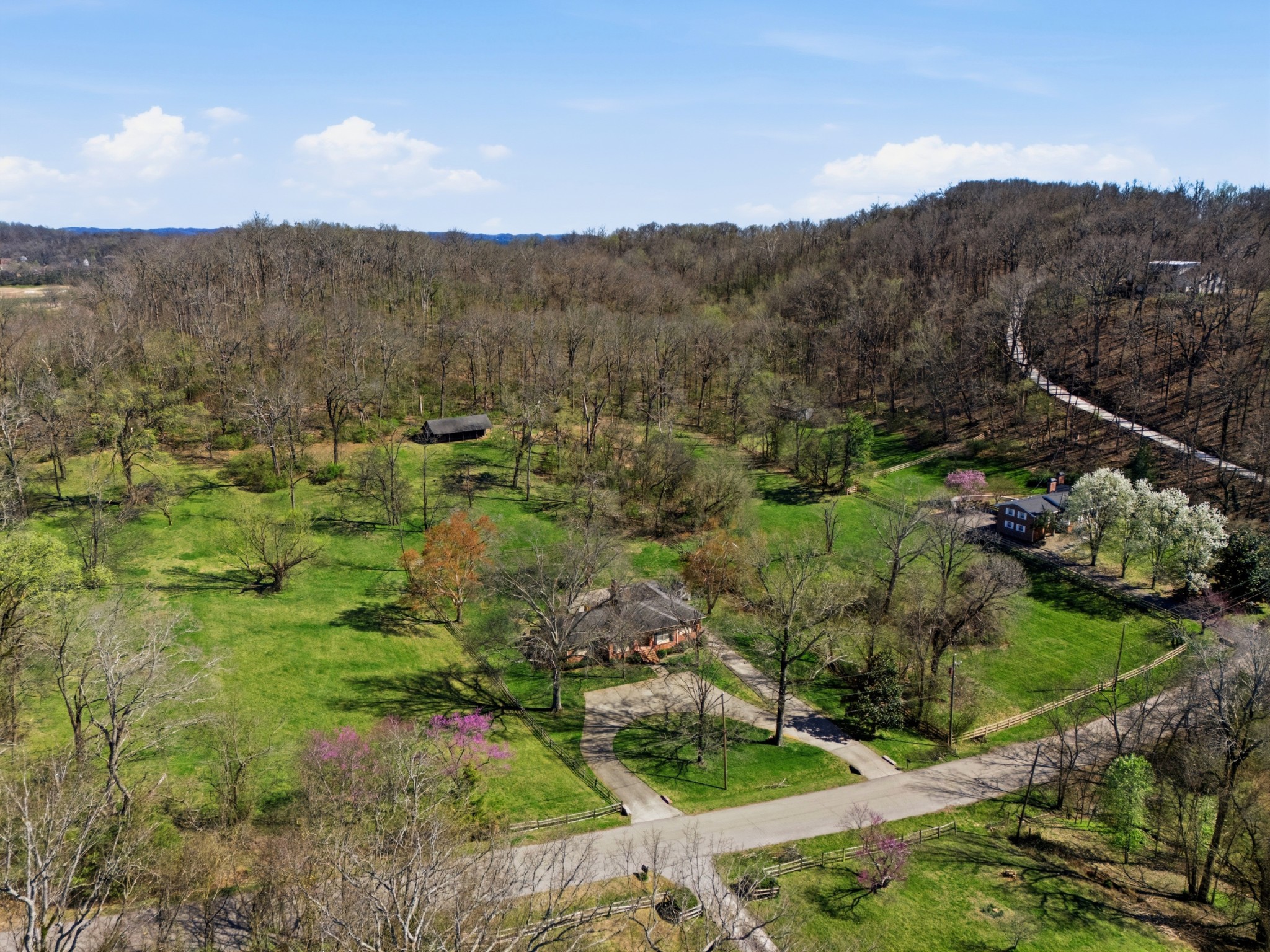 606 Natchez Bend Road