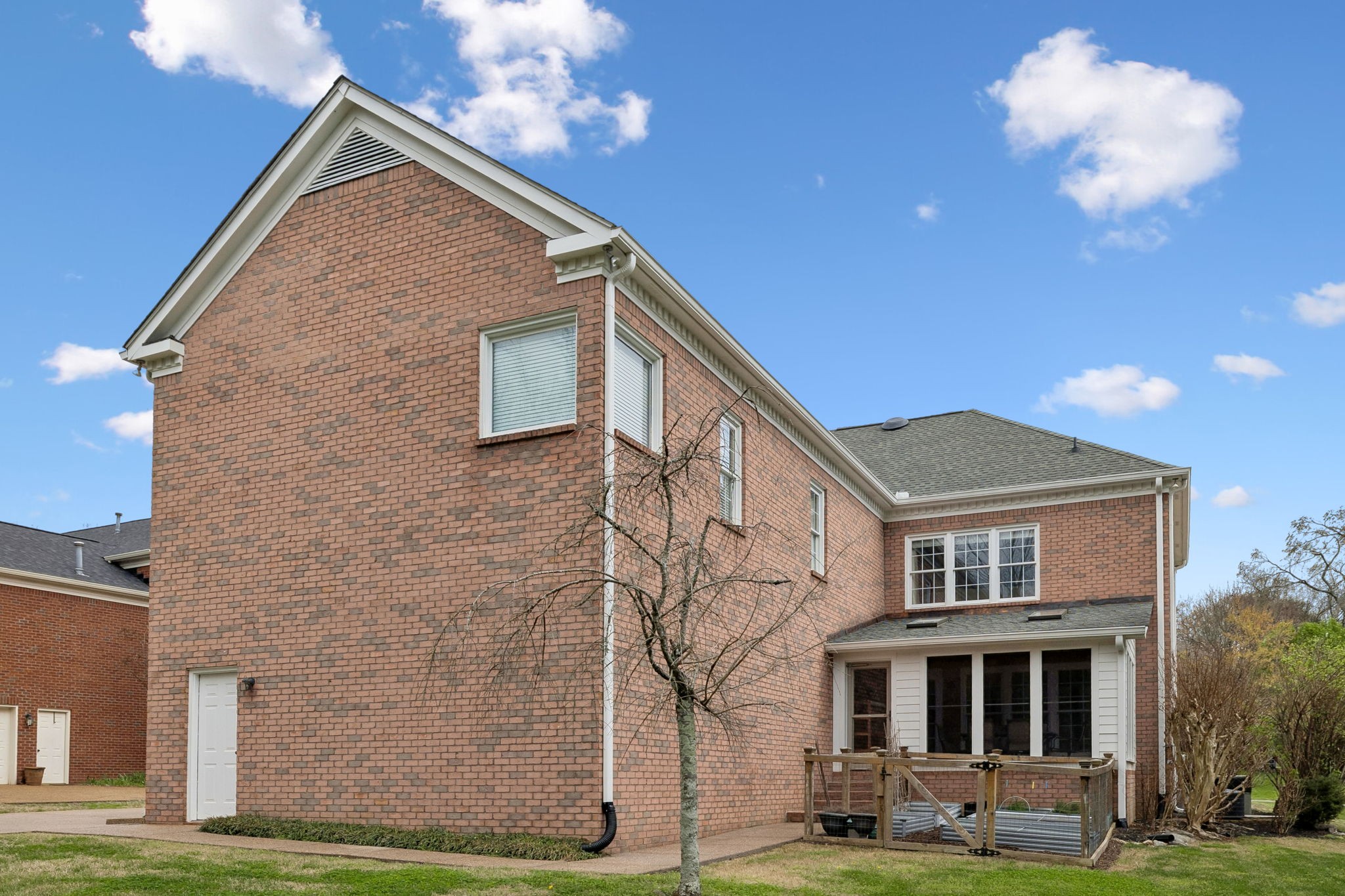 1659 Preston Pl