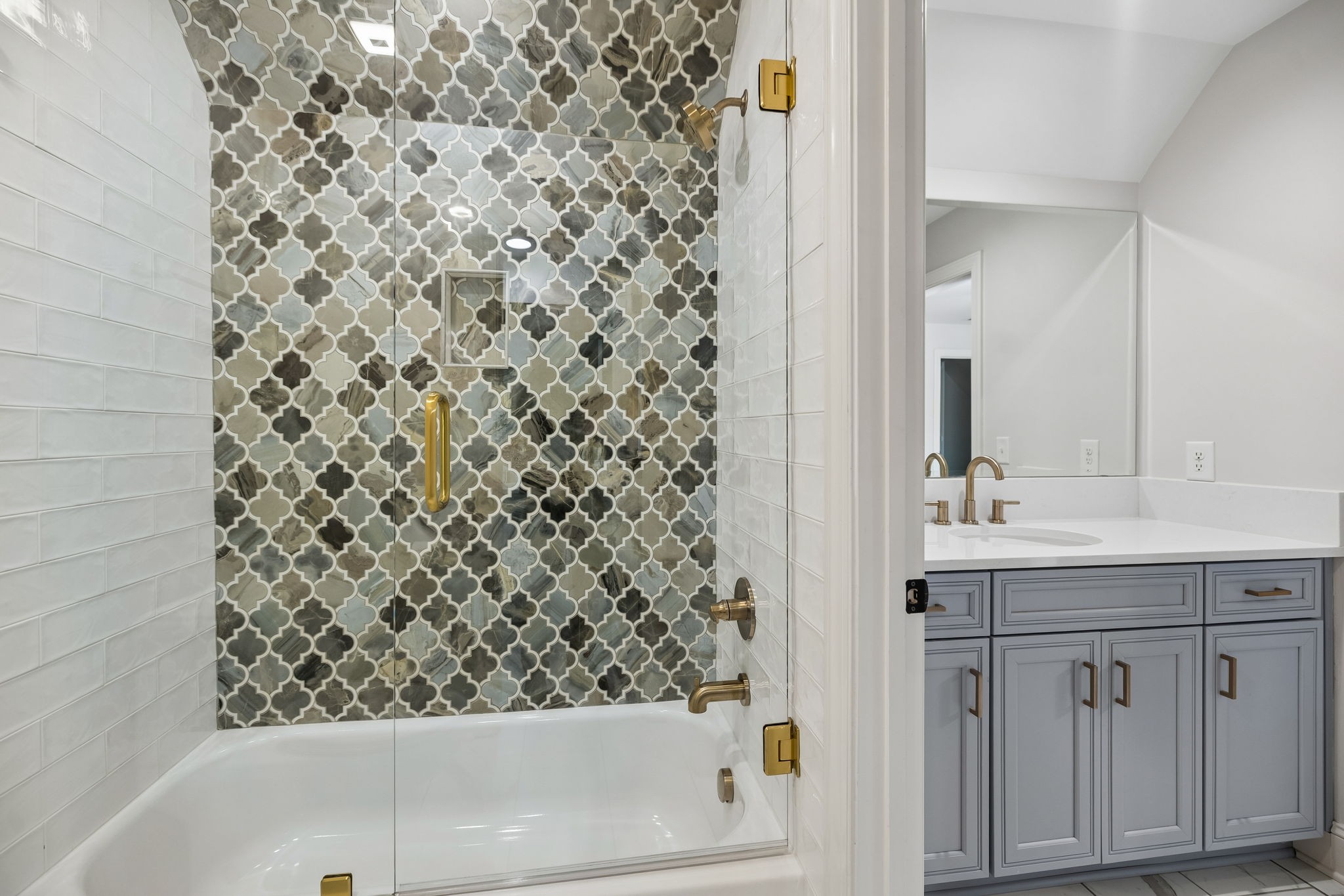 7201 Prairie Falcon Dr