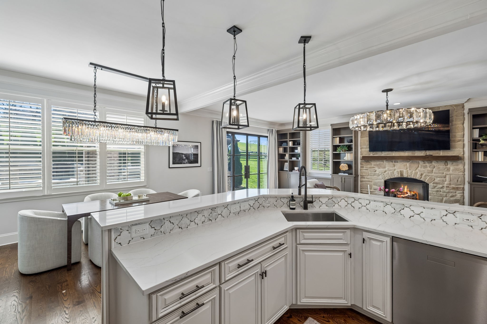 7201 Prairie Falcon Dr