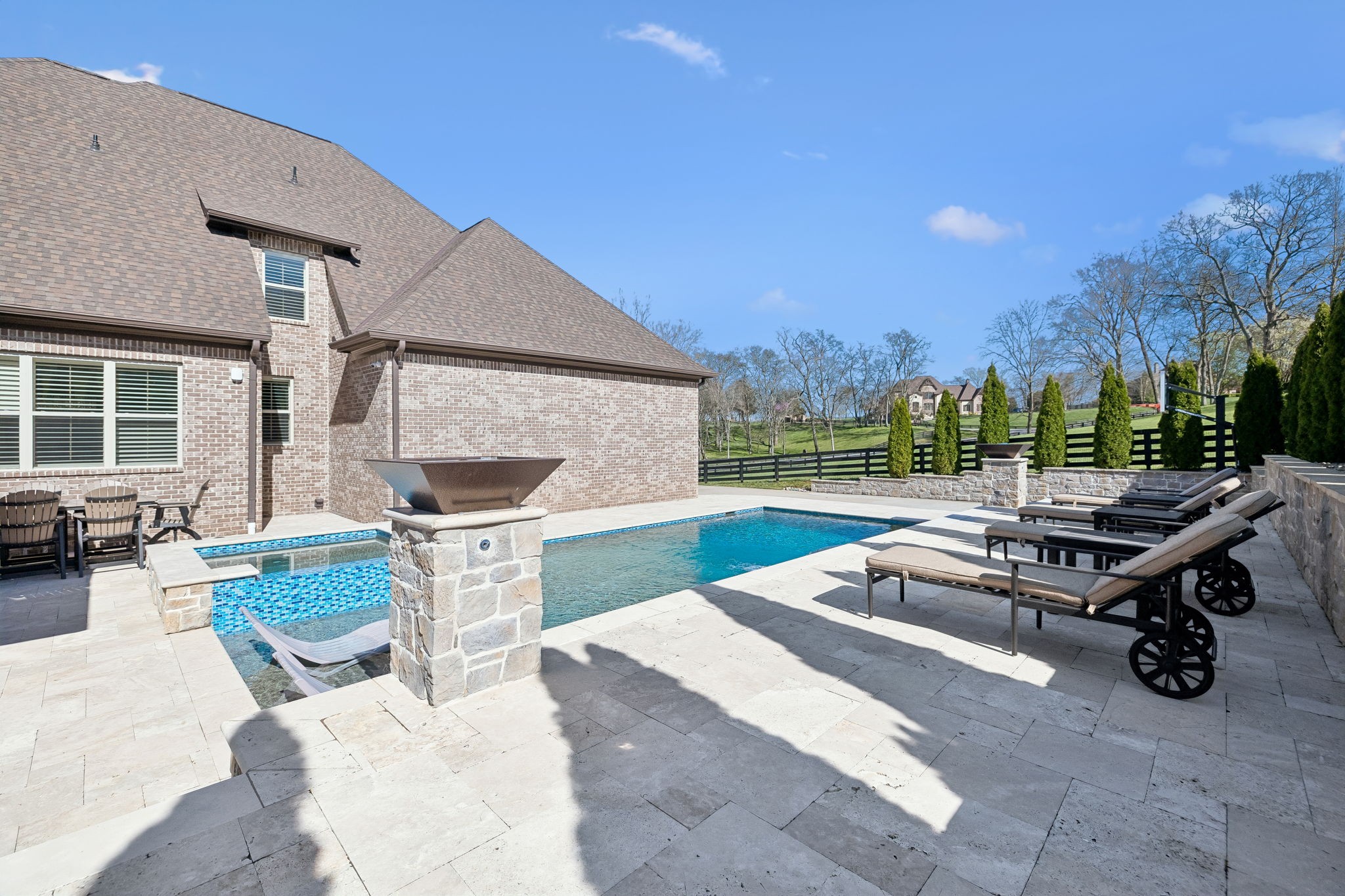 7201 Prairie Falcon Dr