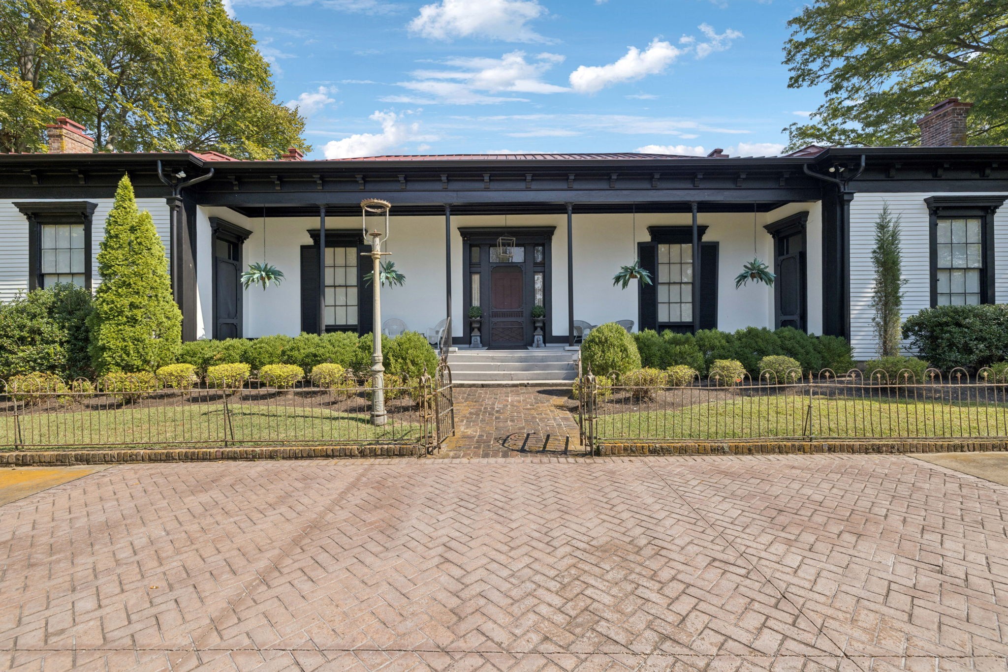 1512 Williamsport Pike