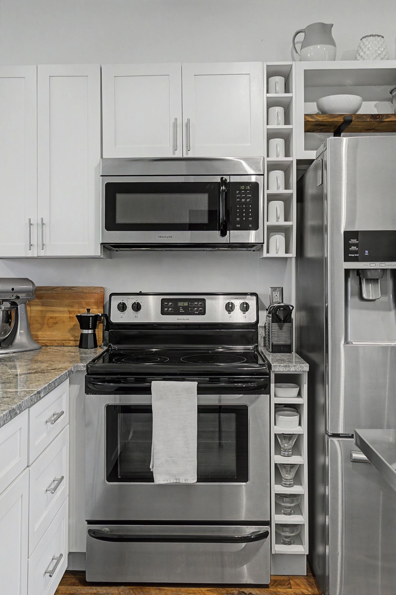 1225 4th Ave, S Unit: 205