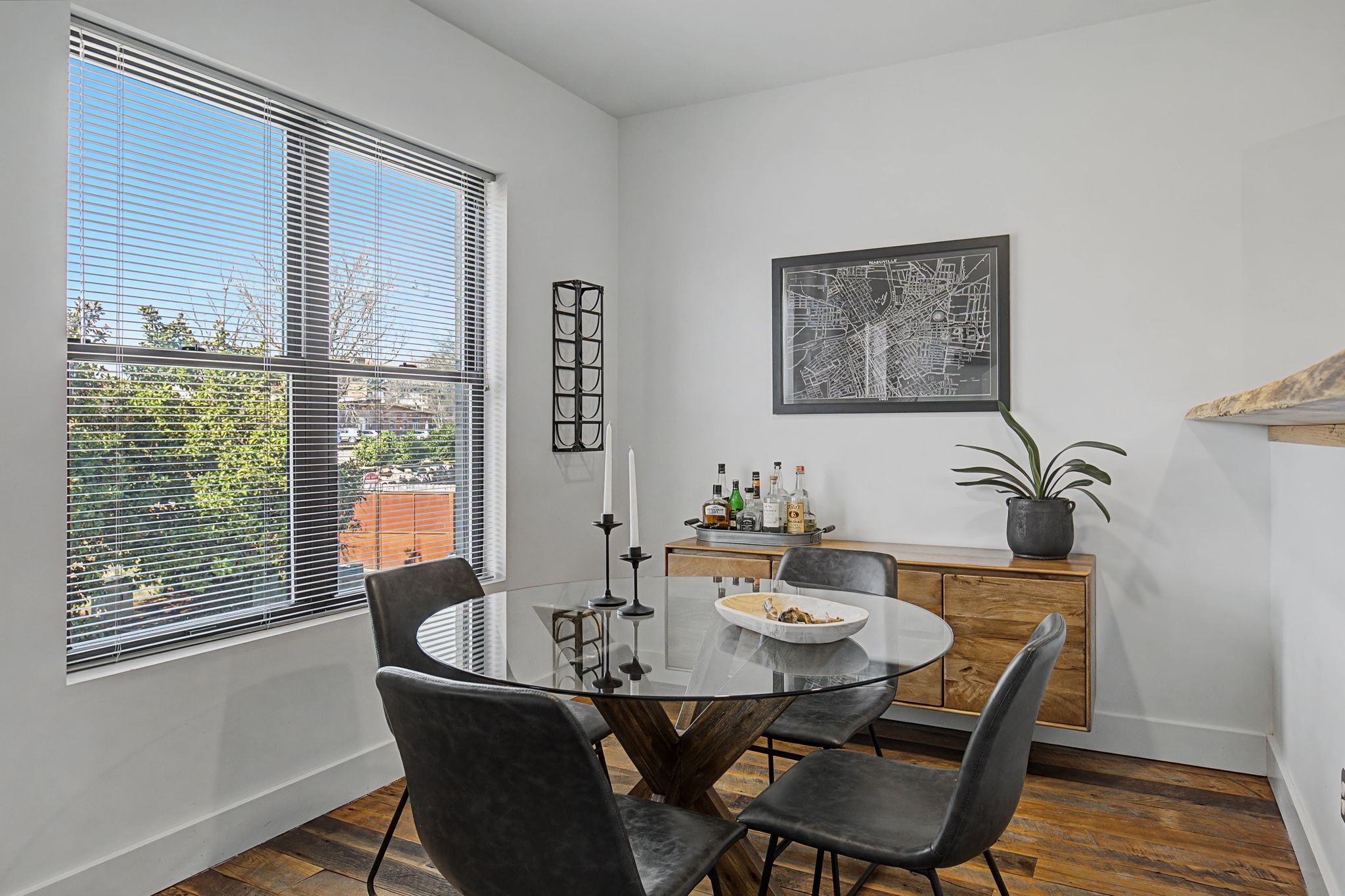 1225 4th Ave, S Unit: 205