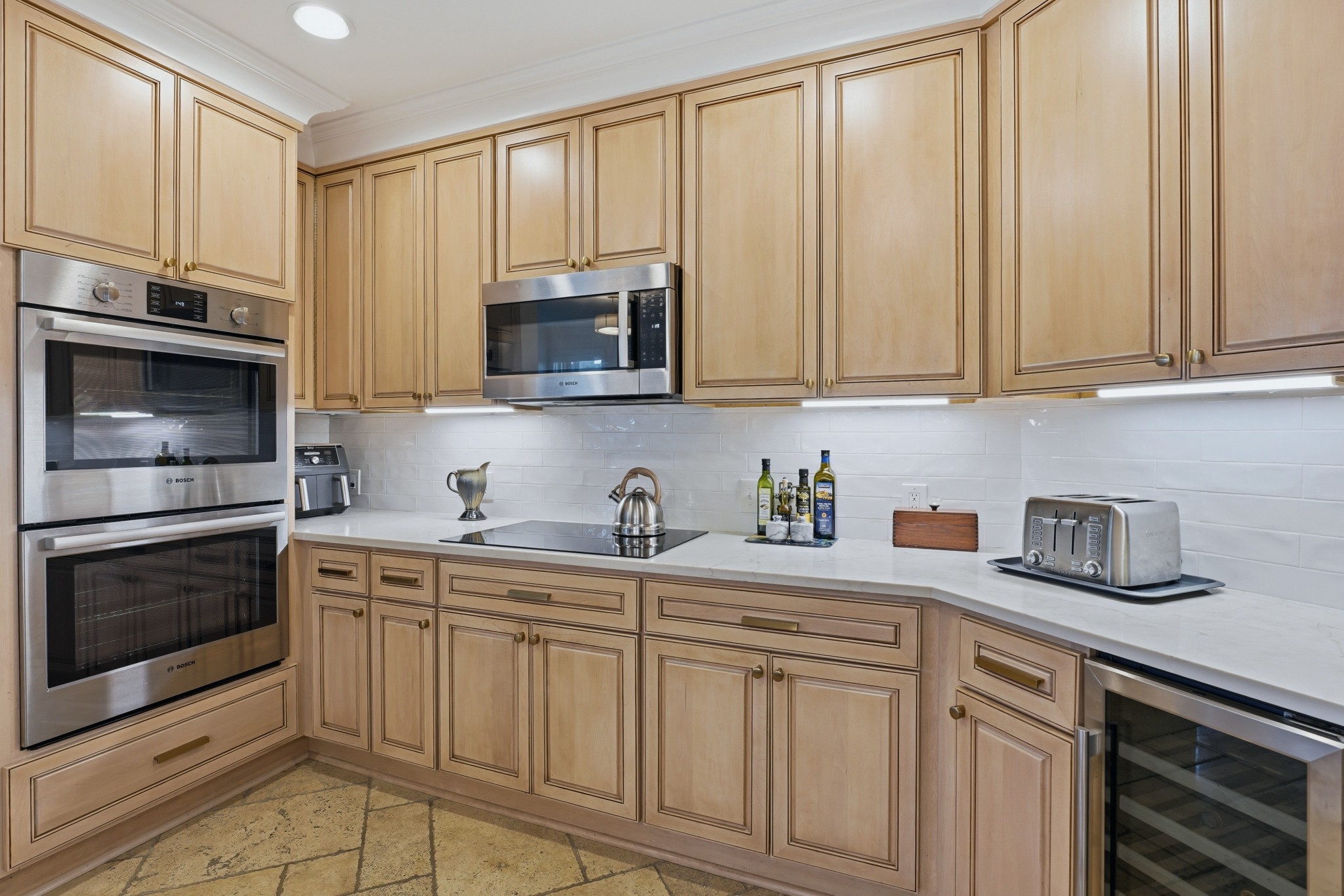 110 31st Ave, N Unit: 607