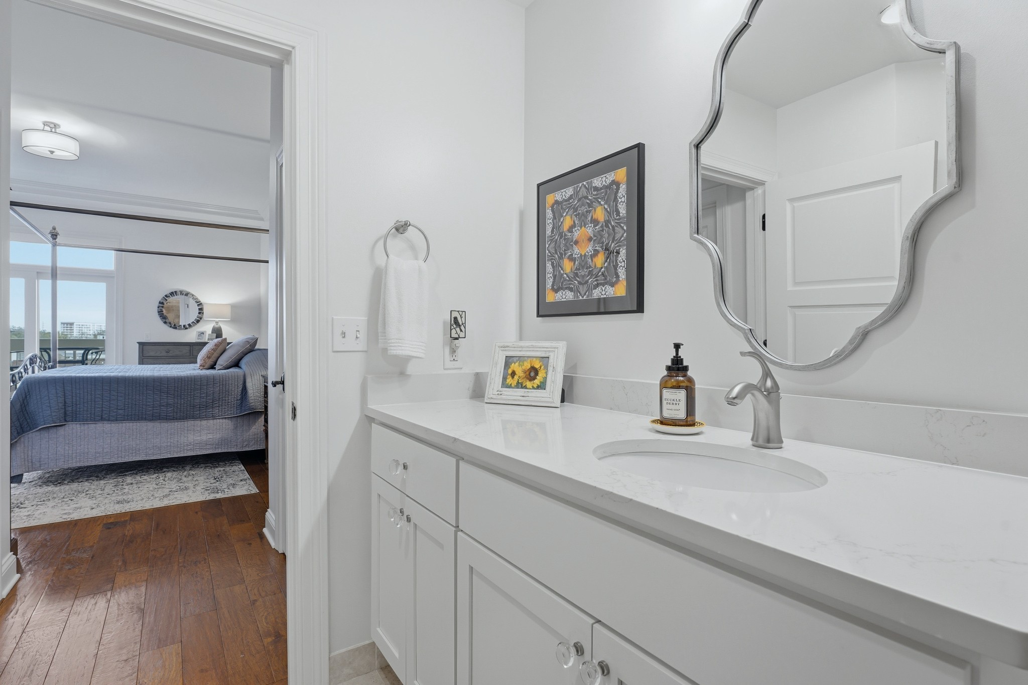 110 31st Ave, N Unit: 607