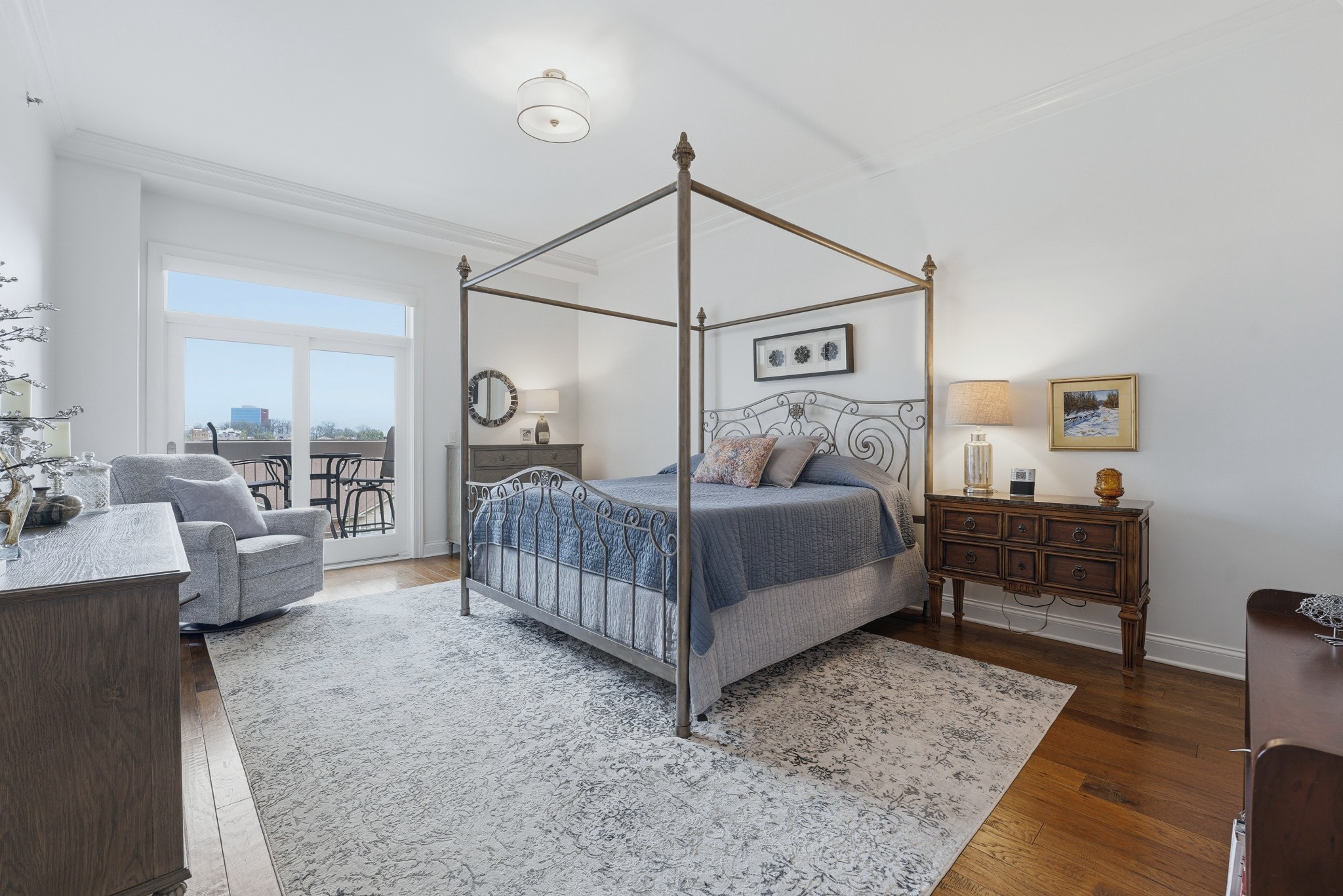 110 31st Ave, N Unit: 607