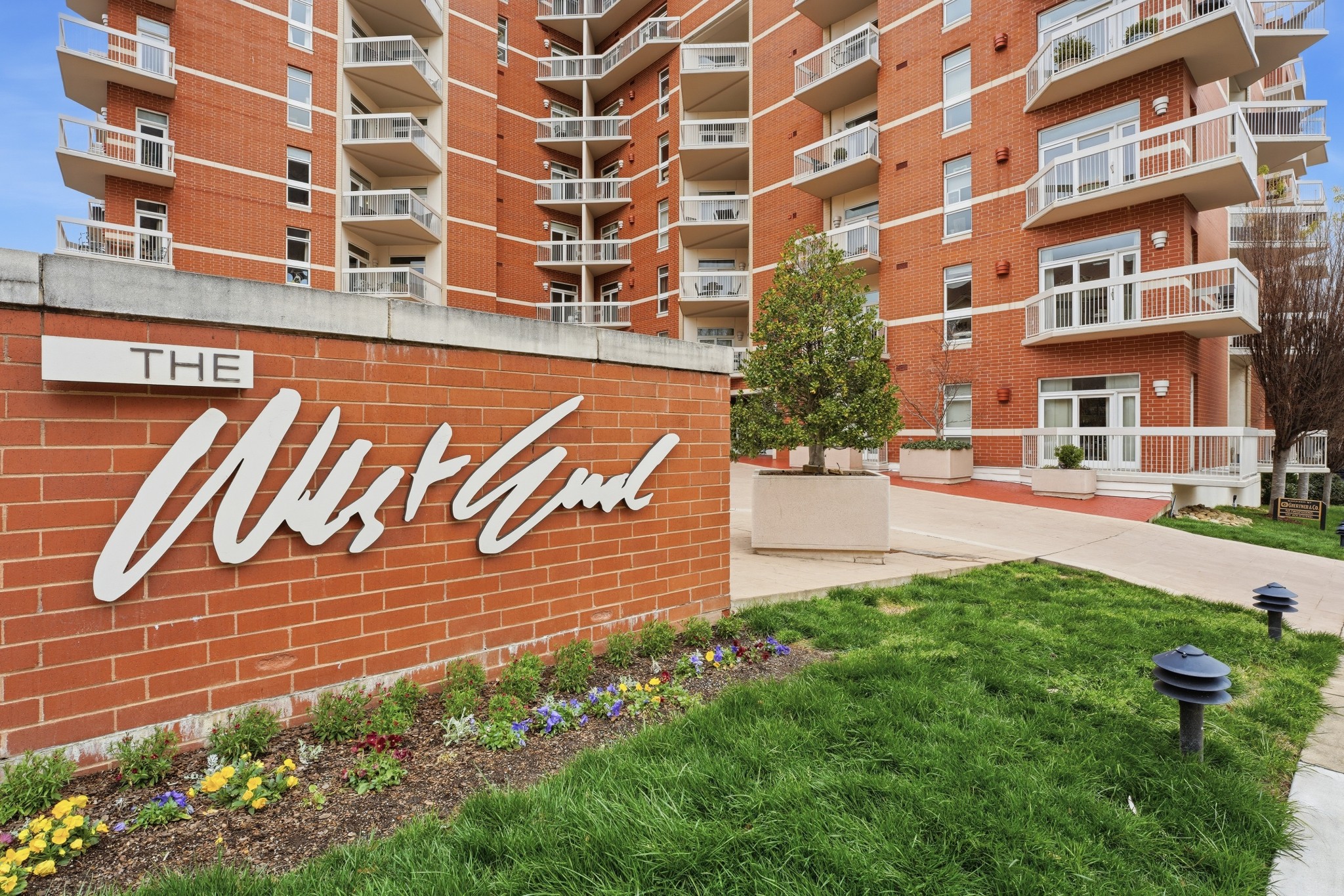 110 31st Ave, N Unit: 607