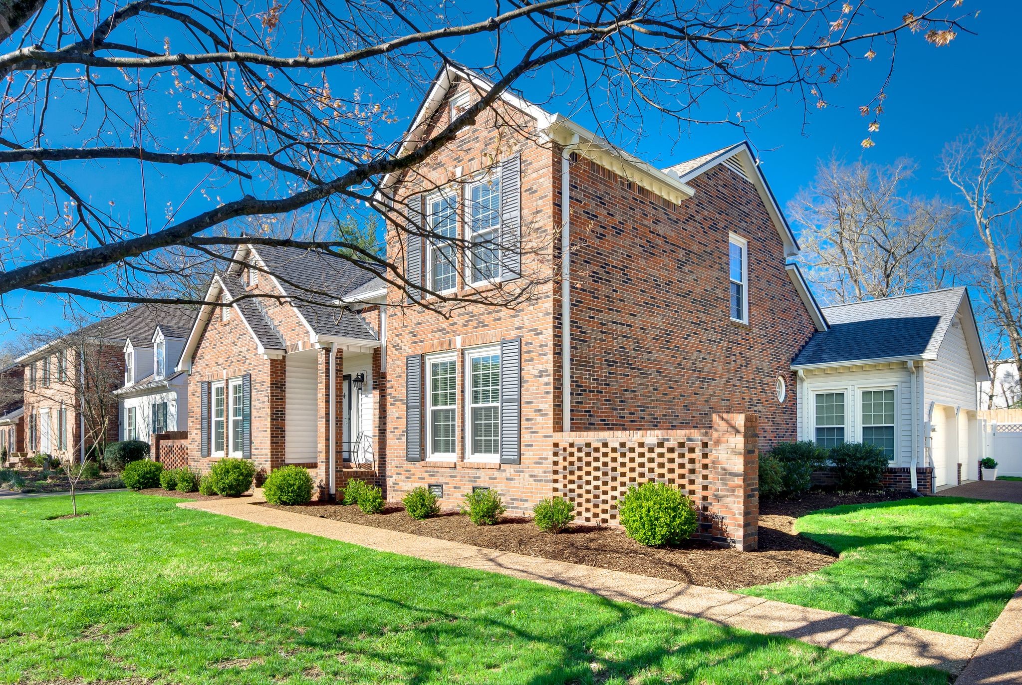1548 Kinnard Dr
