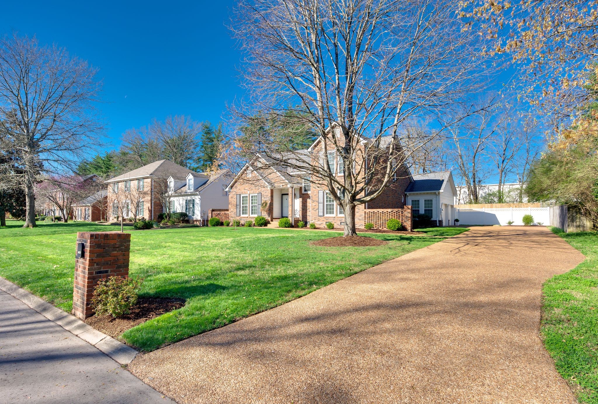 1548 Kinnard Dr